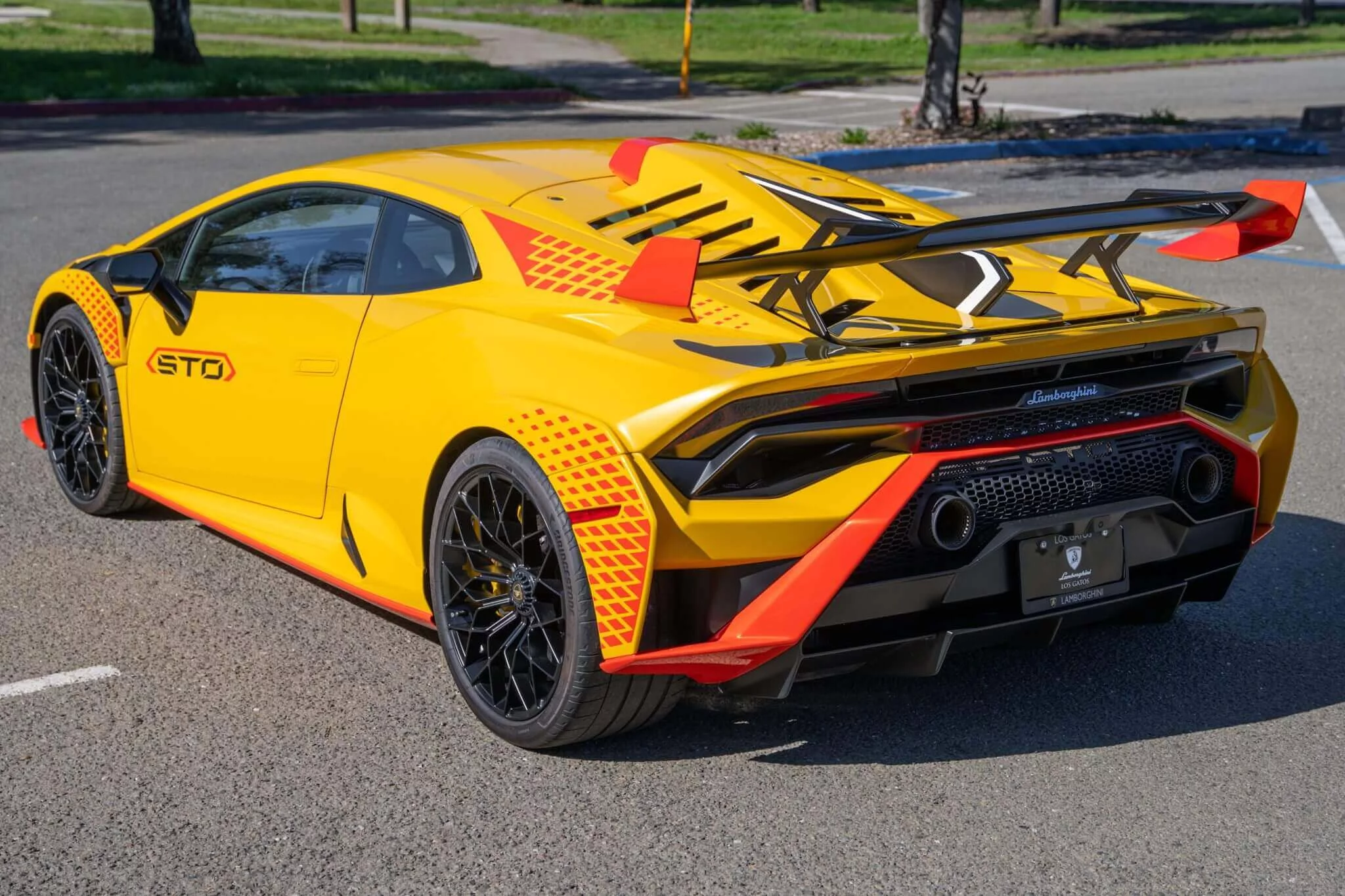 Giallo Inti Lamborghini Huracán