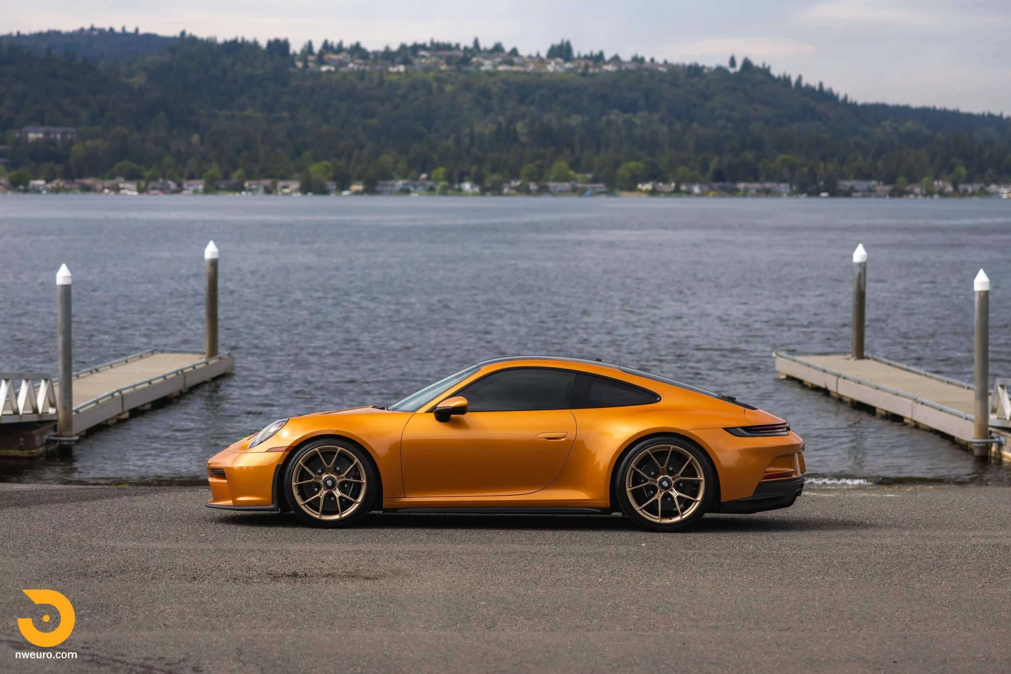 Nordic Gold Metallic Porsche 911 GT3