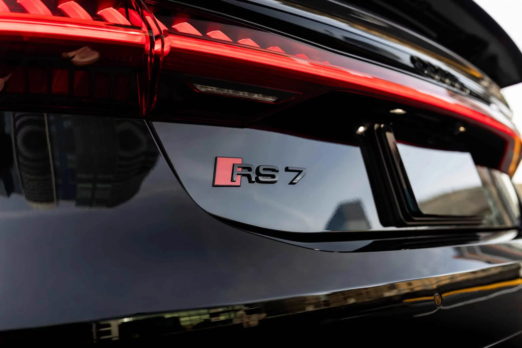 Sebring Black Audi RS7 Sportback