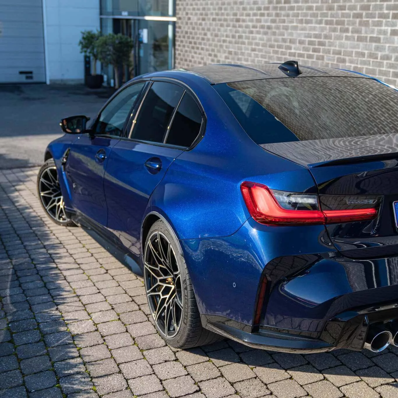 Tanzanite Blue II BMW M3
