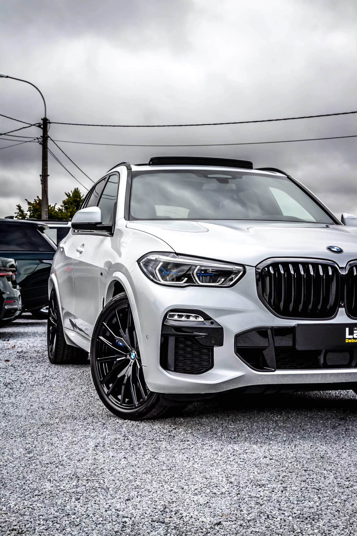 Mineral White BMW X5