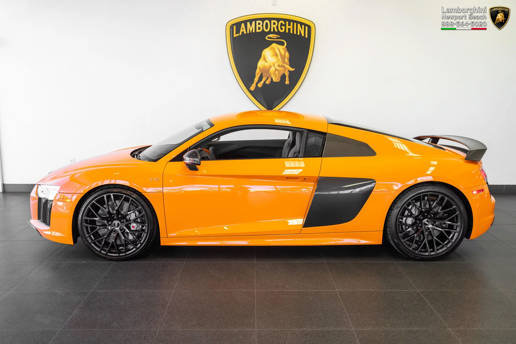 Solar Orange Audi R8
