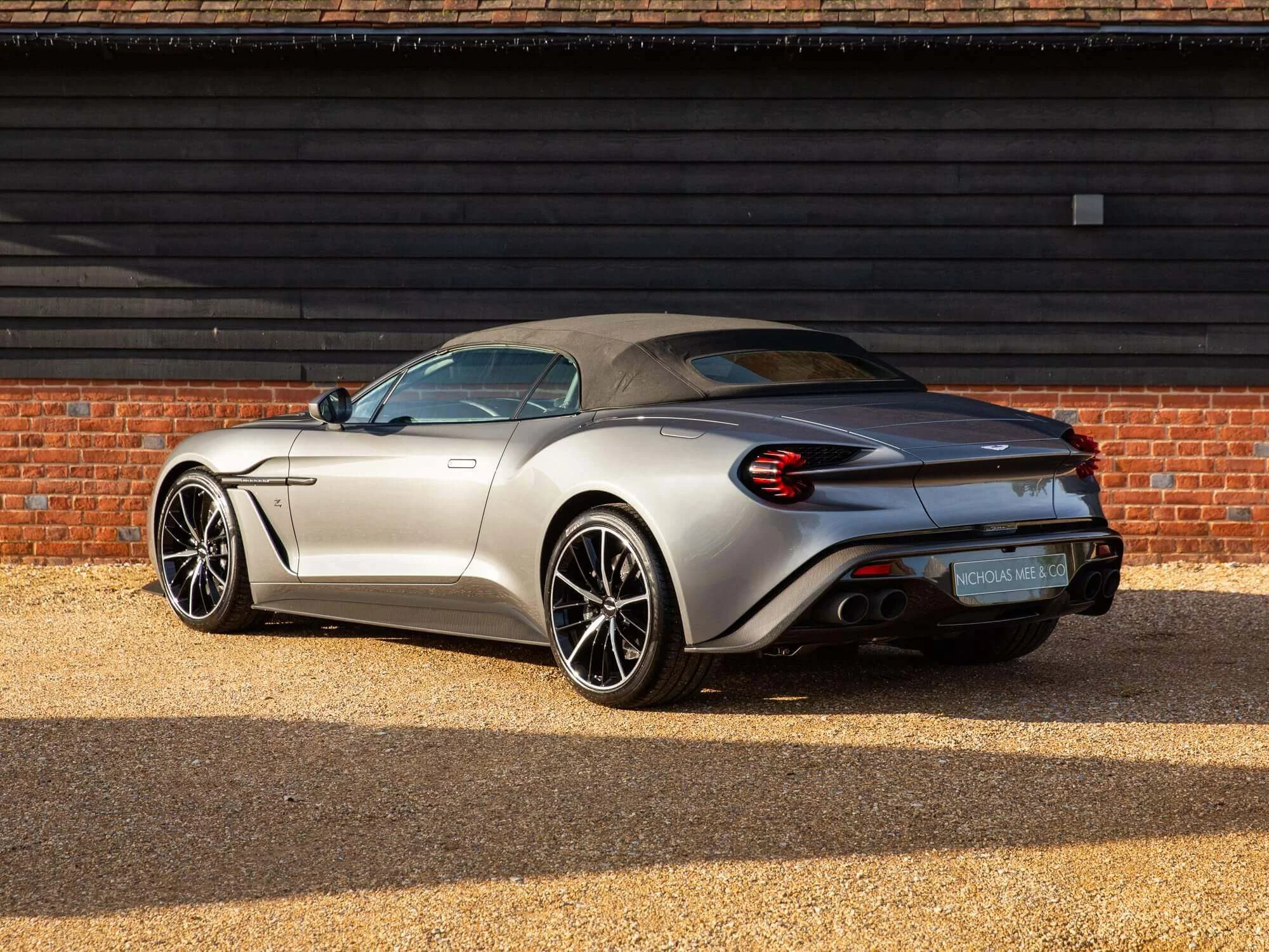 Hammerhead Silver Aston Martin Vanquish