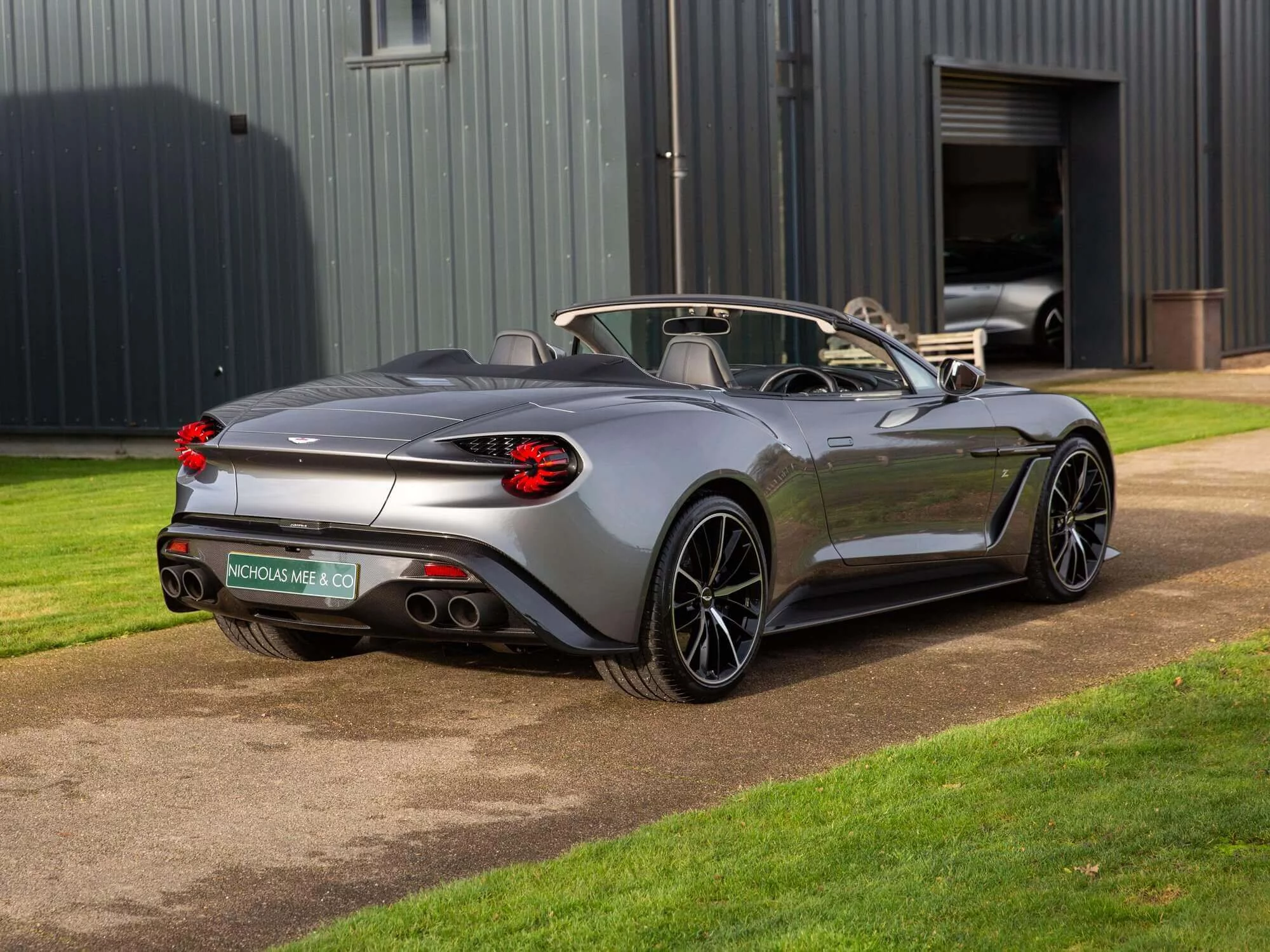 Hammerhead Silver Aston Martin Vanquish