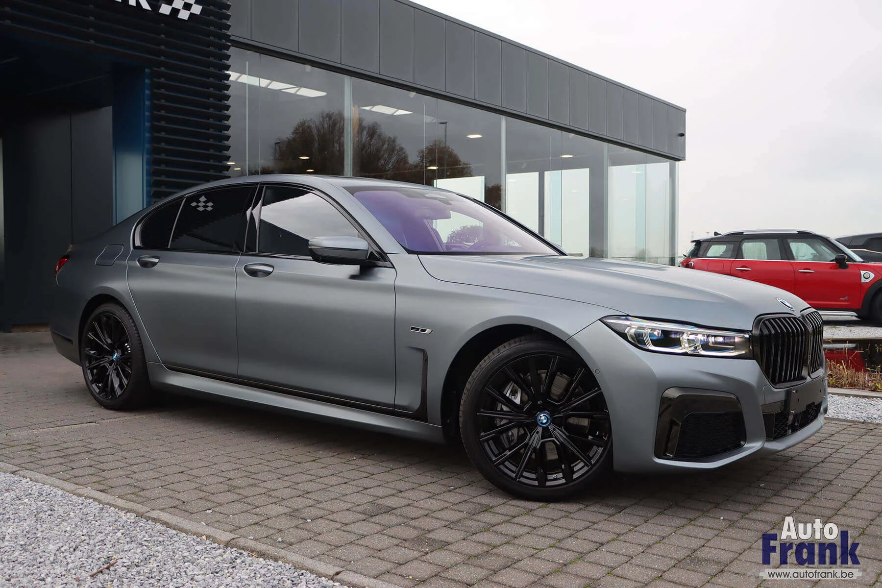 Frozen Bluestone BMW 7 Series