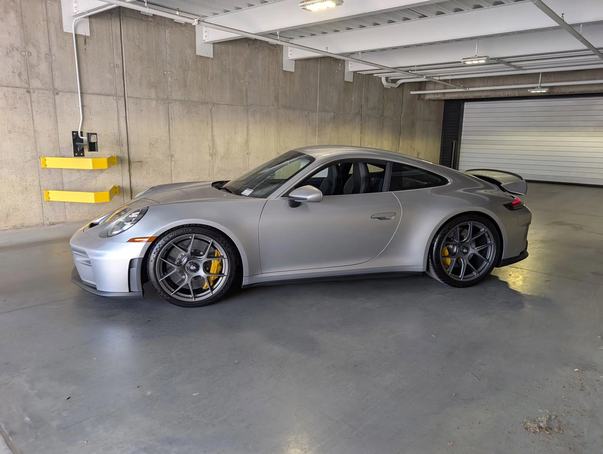 GT Silver Metallic Porsche 911 GT3