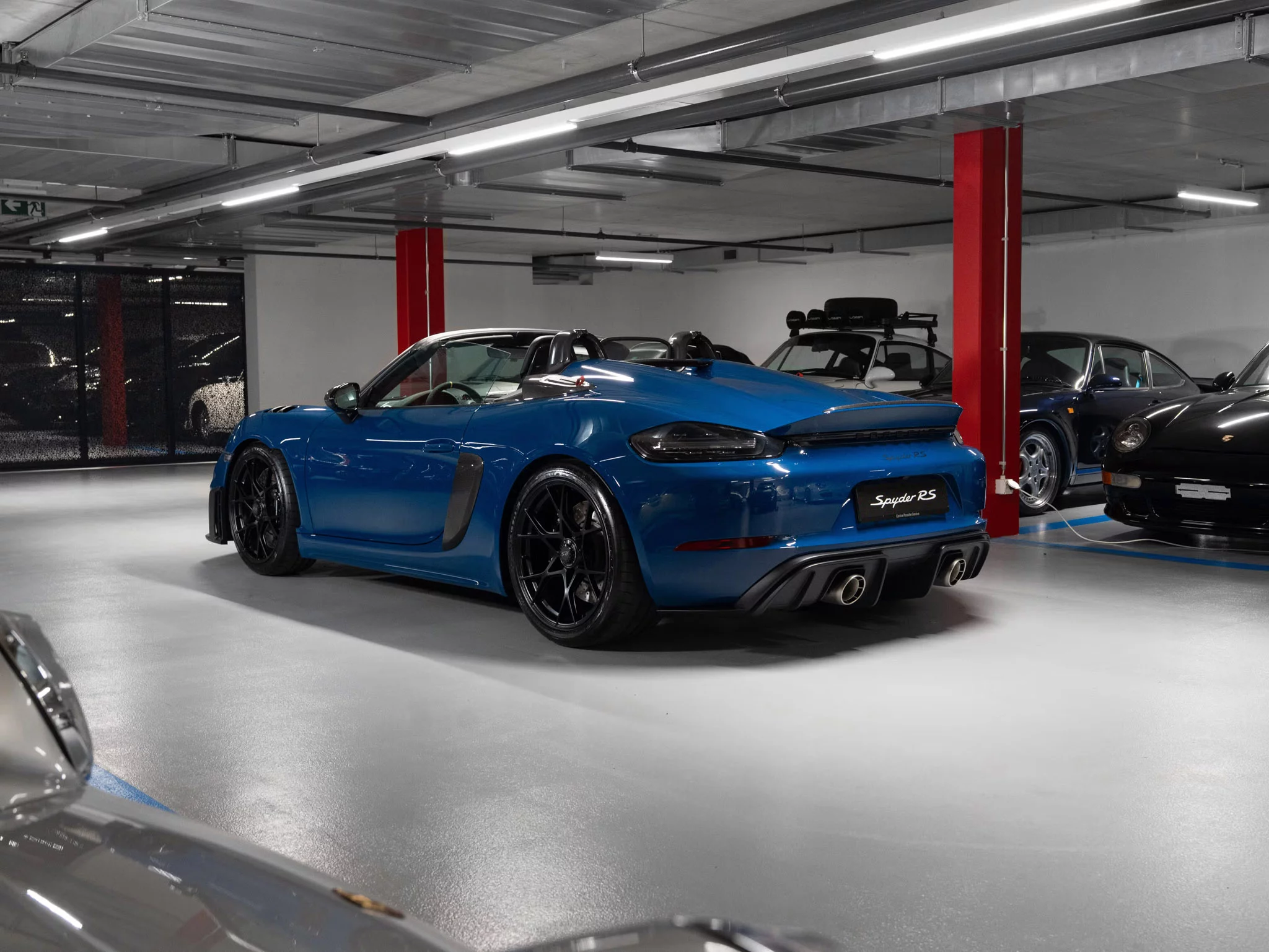 Manaus Blue Porsche 718 Spyder RS
