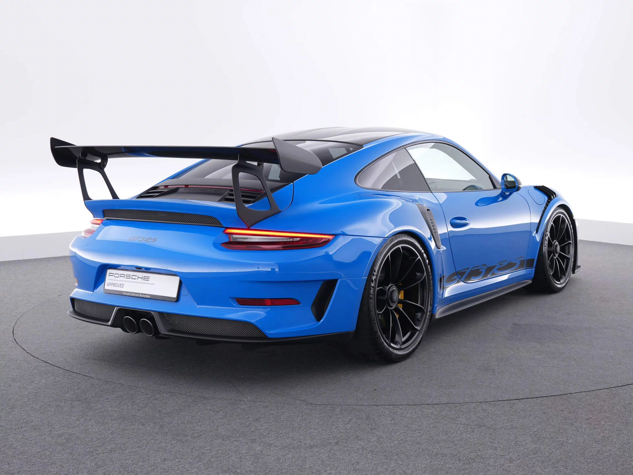 Voodoo Blue Porsche 911 GT3 RS