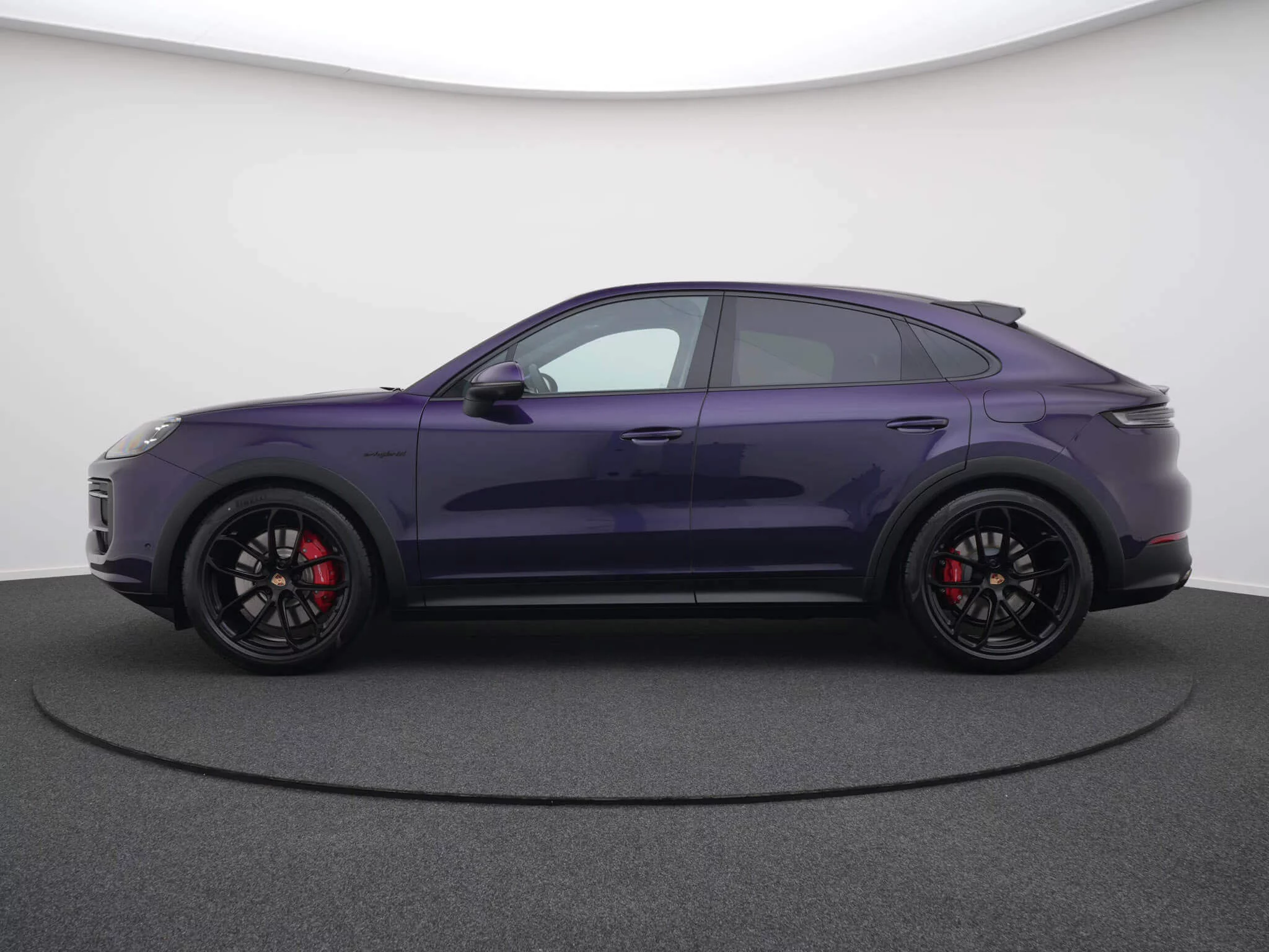 Velvet Purple Porsche Cayenne