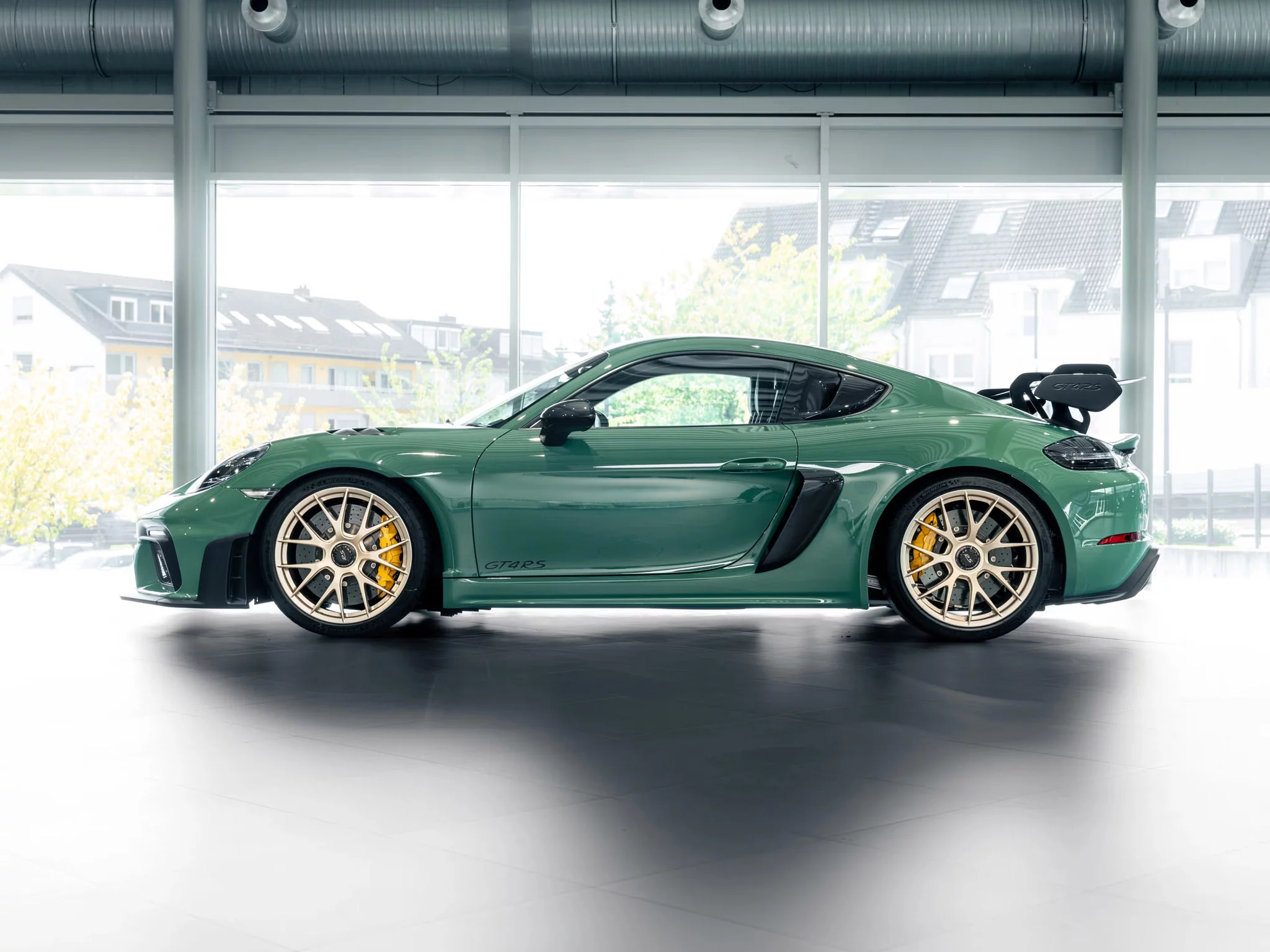Auratium Green Porsche 718 Cayman GT4 RS