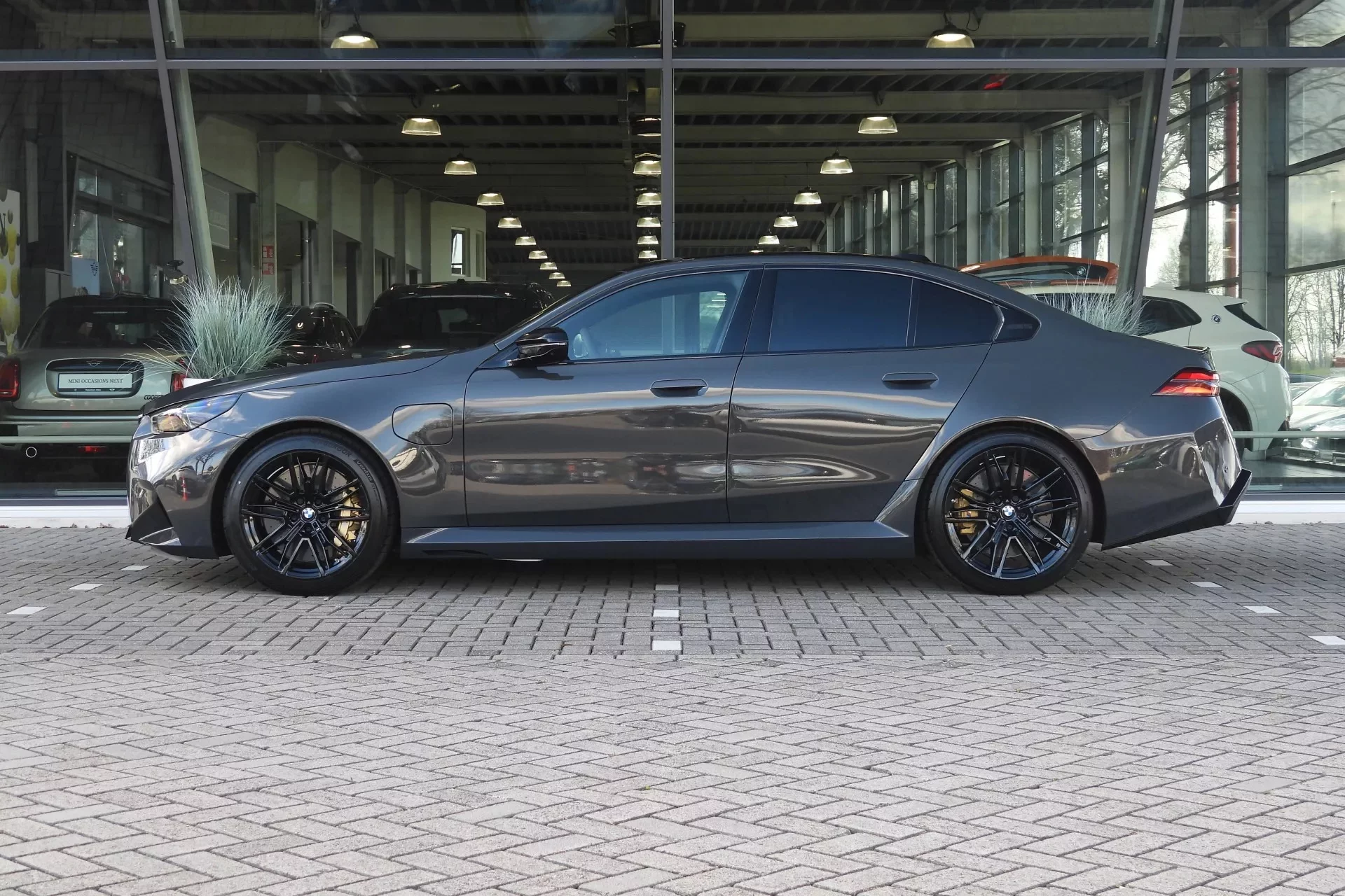 Dravit Grey BMW M5