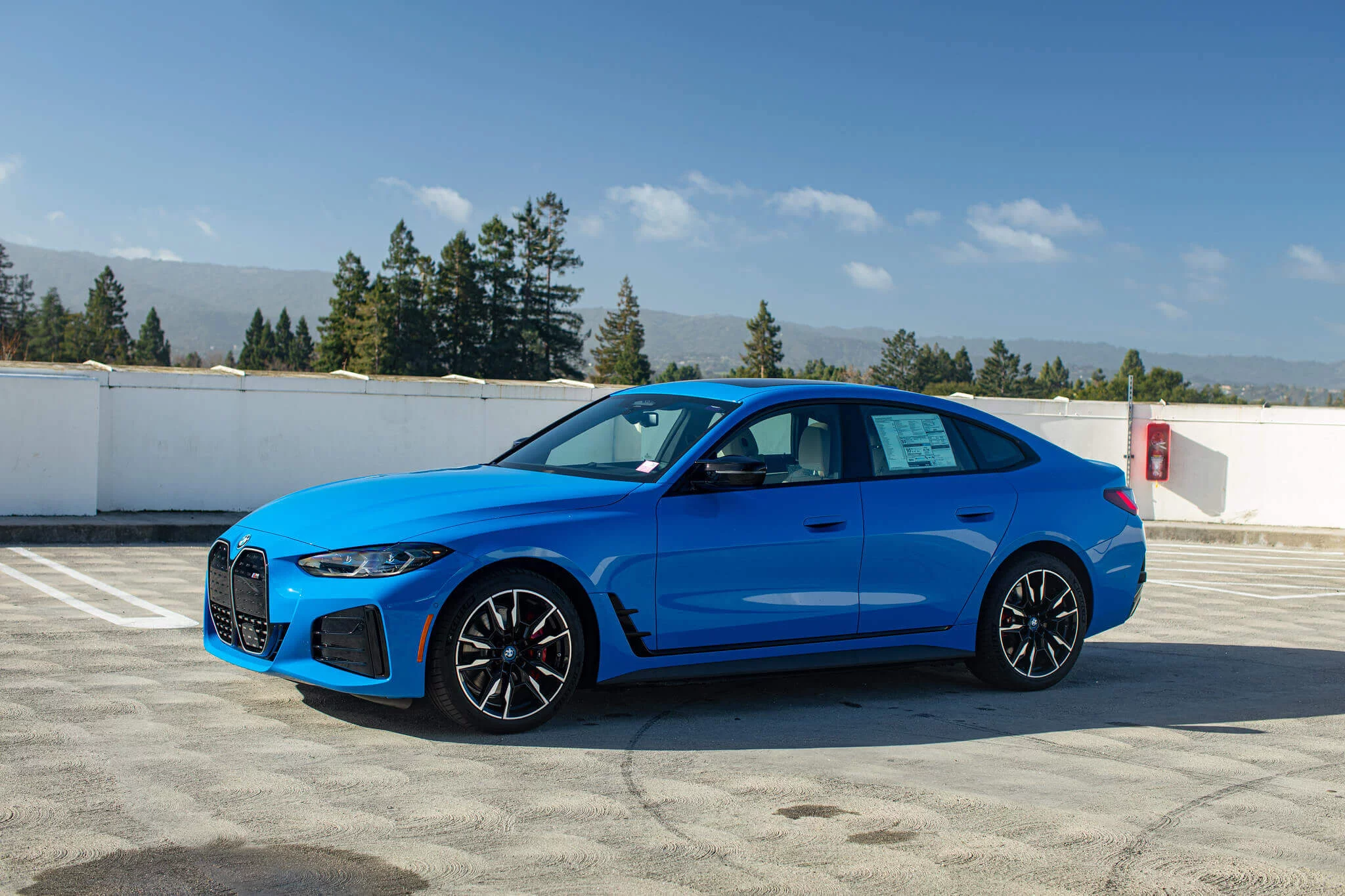 Voodoo Blue BMW i4
