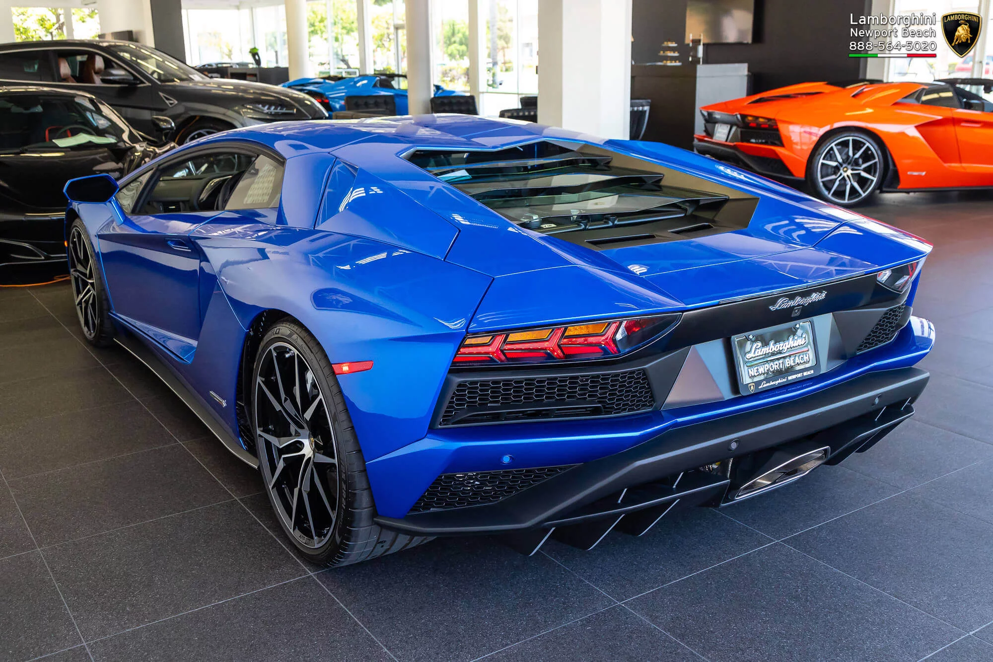 Blu Nethuns Lamborghini Aventador