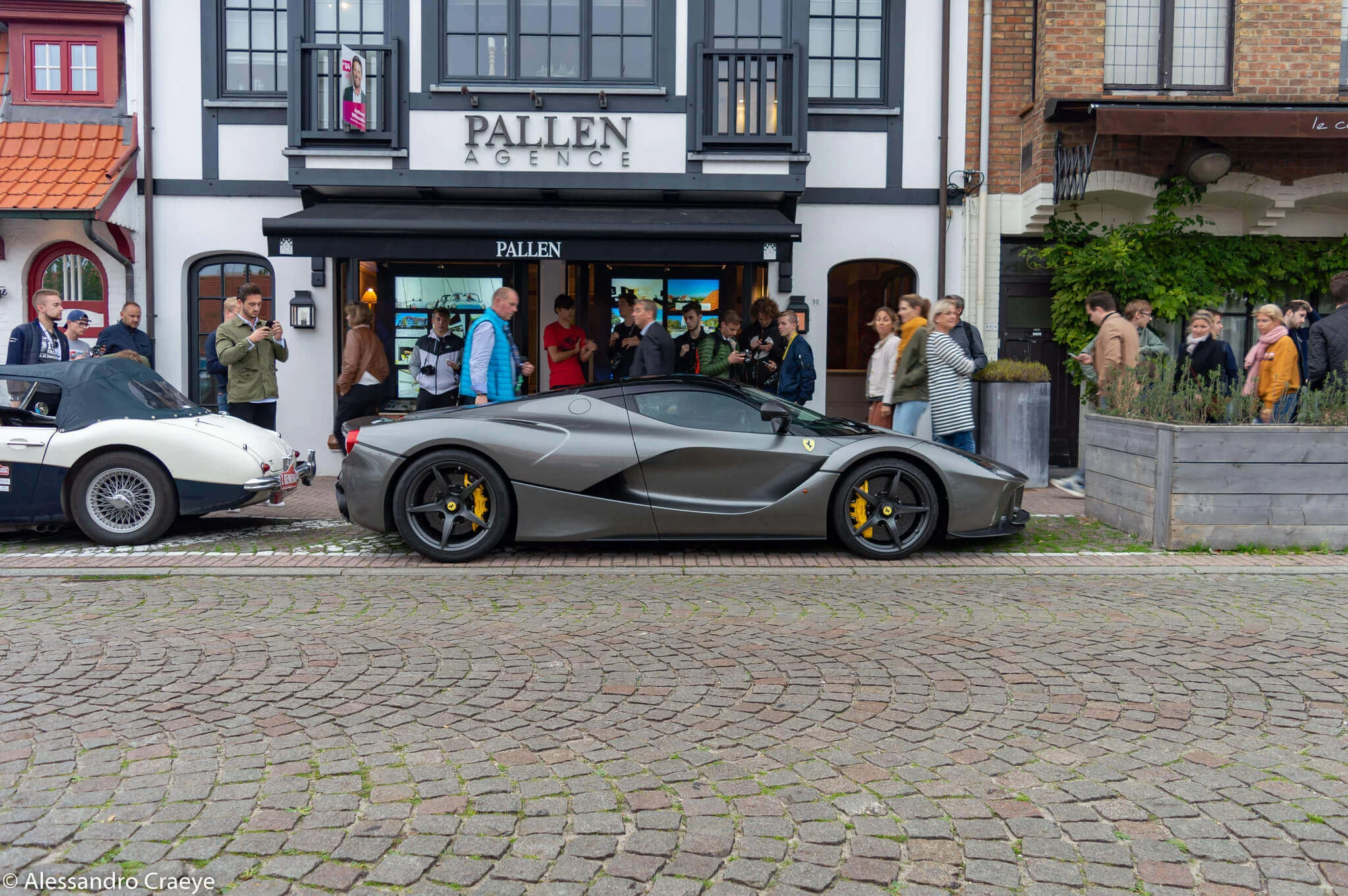 Grigio Ferro Ferrari LaFerrari