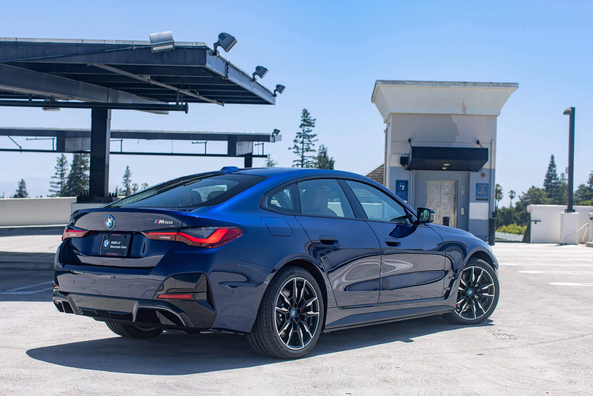 Mauritius Blue BMW i4