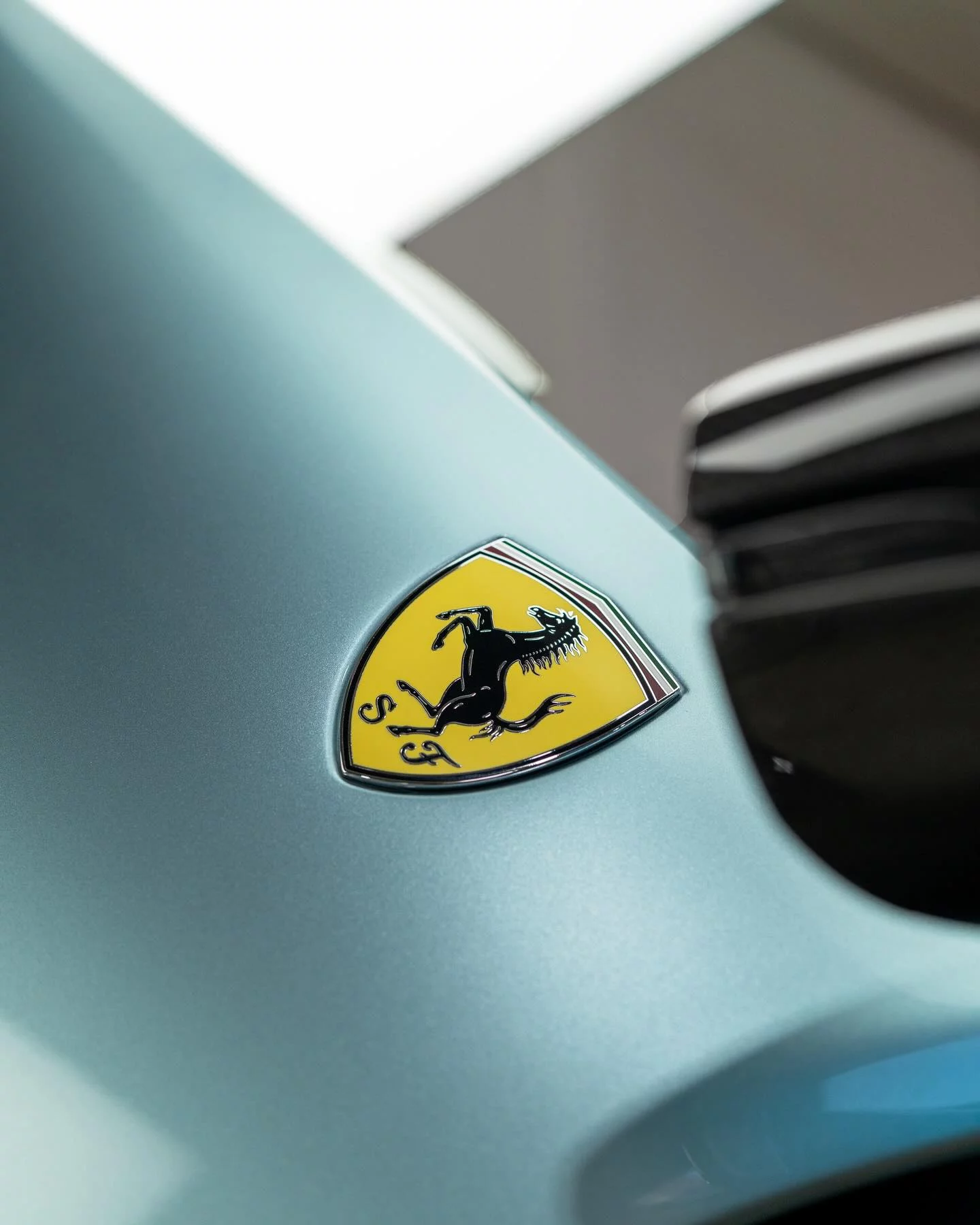 Celeste Ferrari Daytona SP3