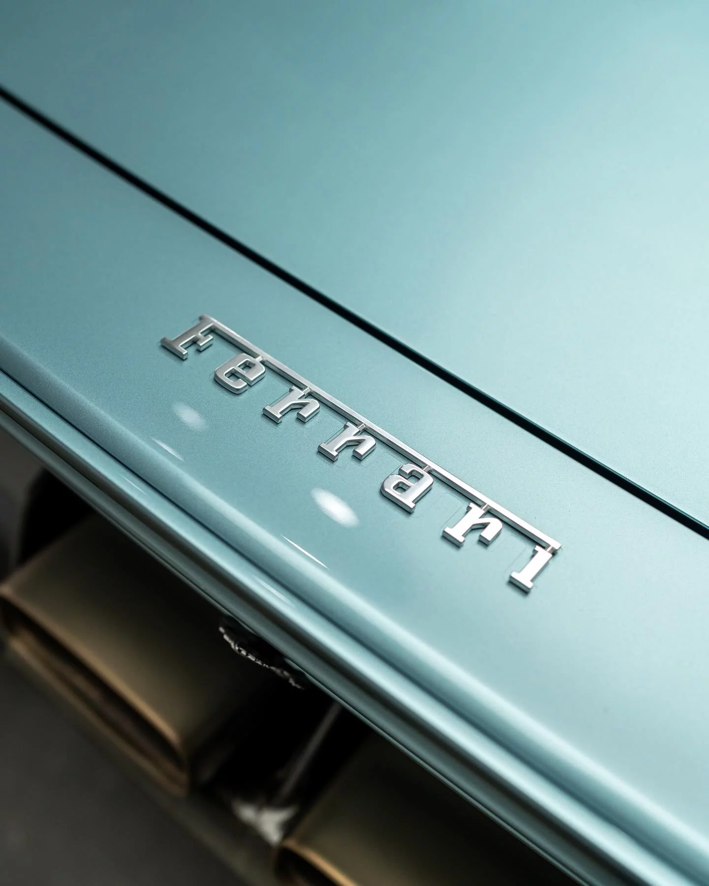 Celeste Ferrari Daytona SP3
