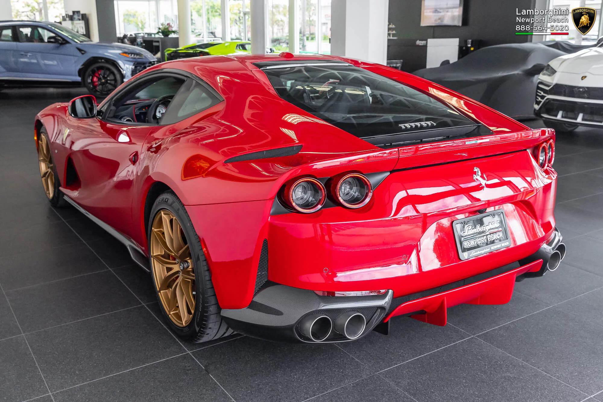 Rosso 70 Anni Ferrari 812