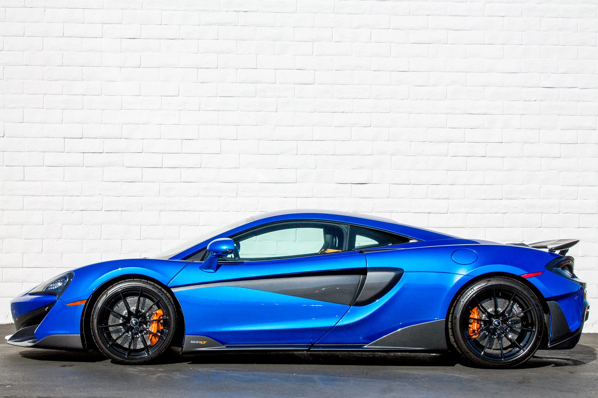 Vega Blue McLaren 600LT