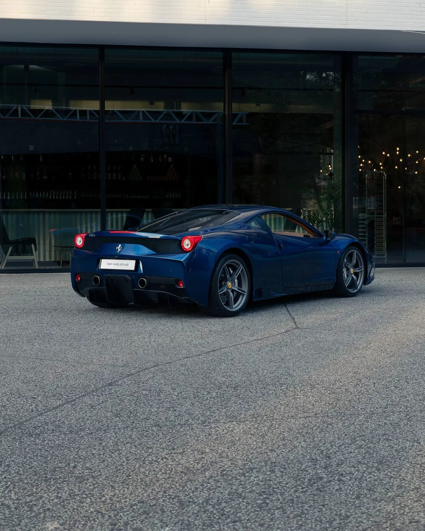 Blu Tour de France Ferrari 458