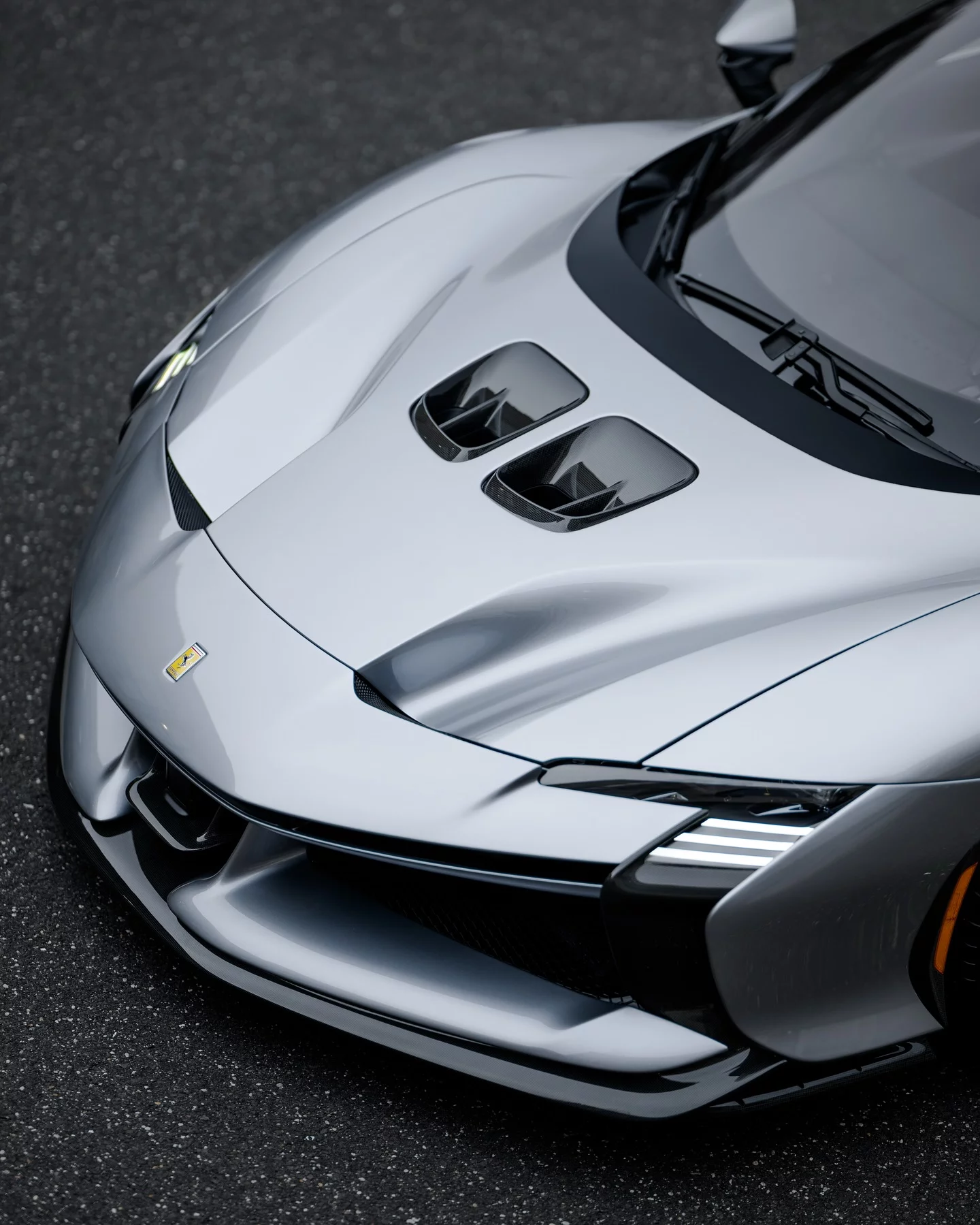Grigio Titanio Ferrari SF90