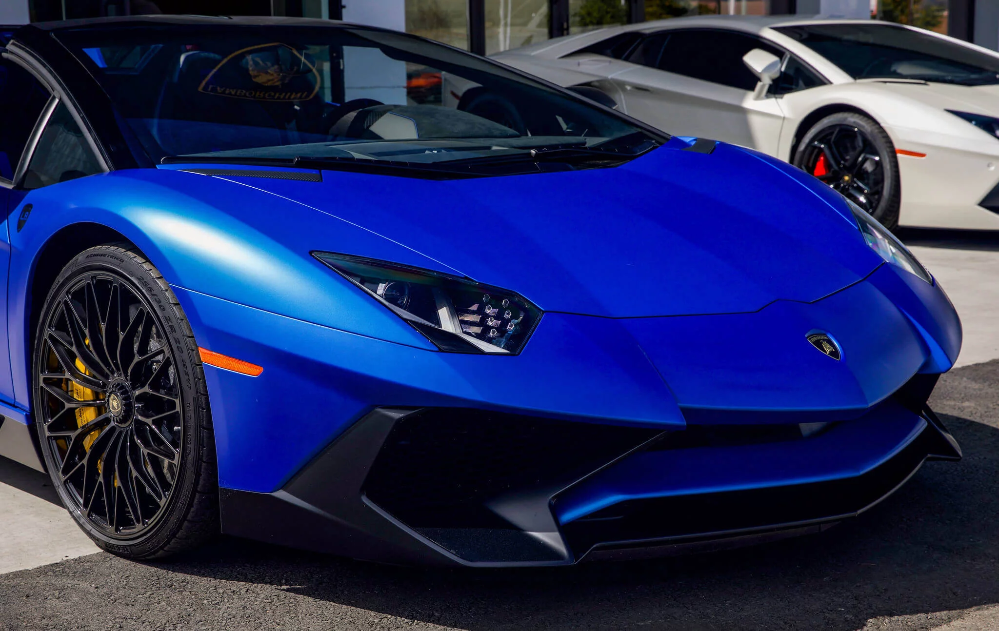 Blu Aegeus Lamborghini Aventador