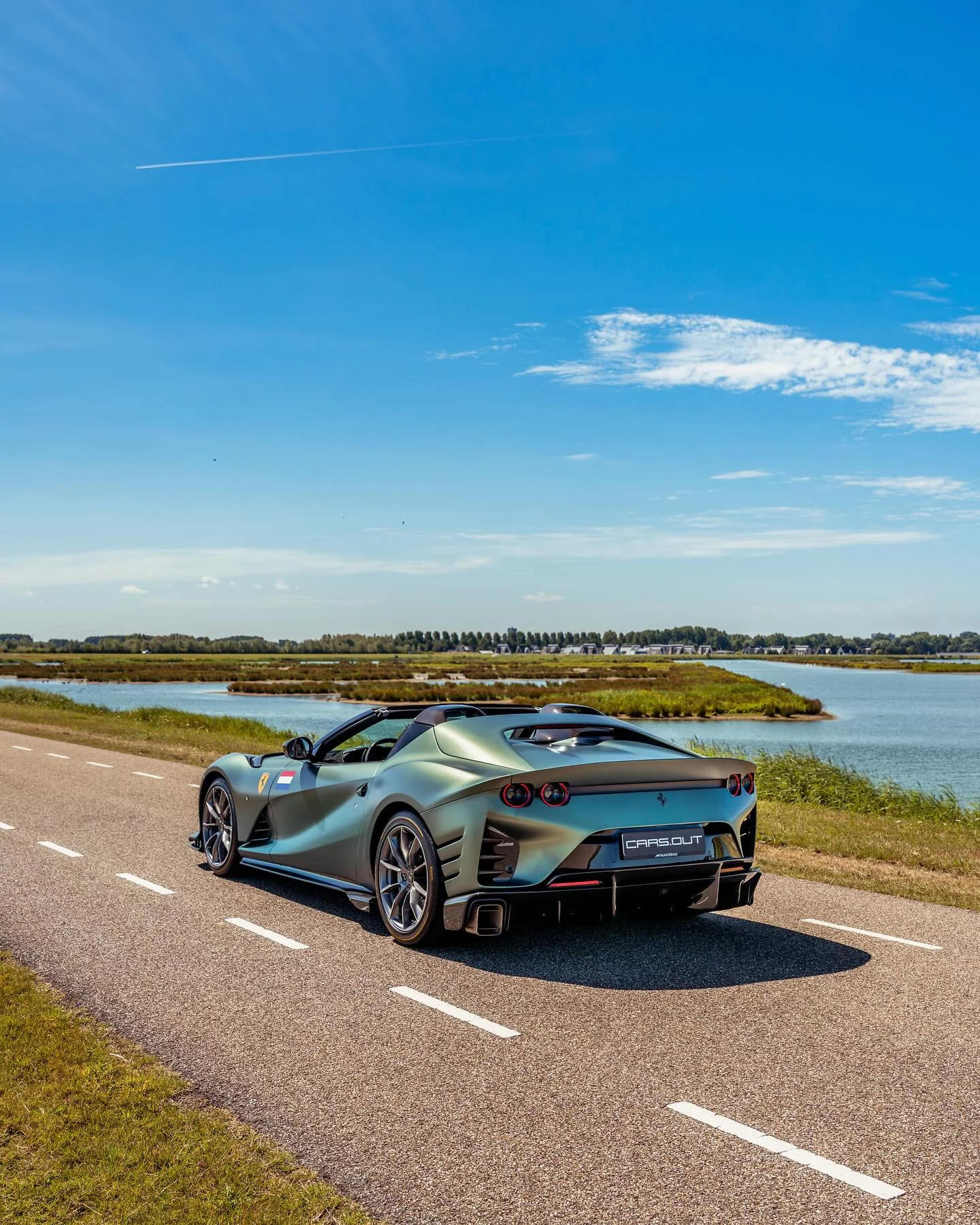 Verde Minerale Opaco Ferrari 812