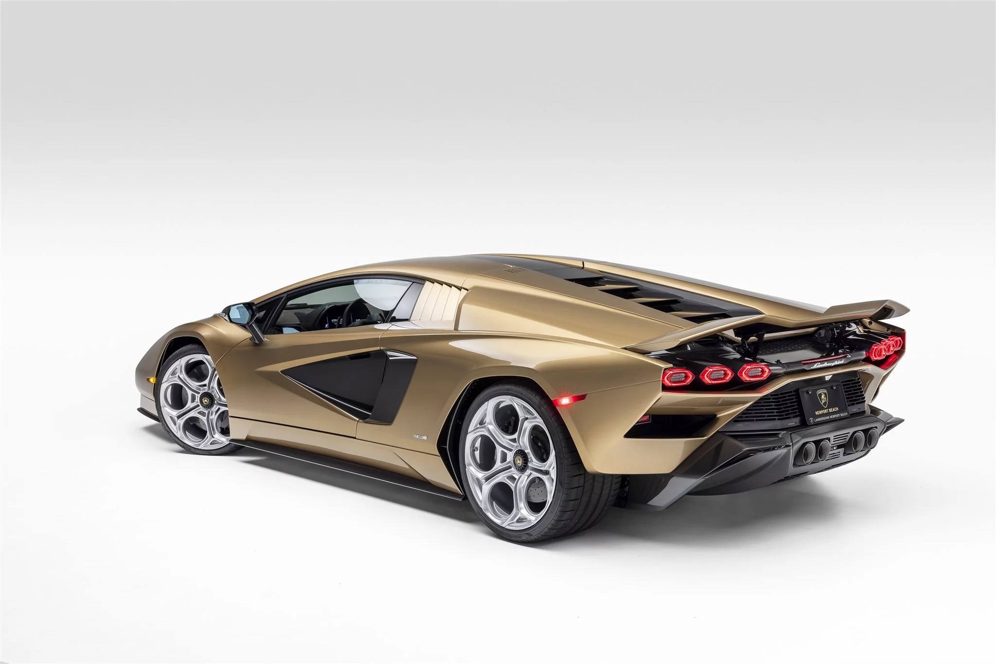 Bronzo Zante Lamborghini Countach LPI 800-4