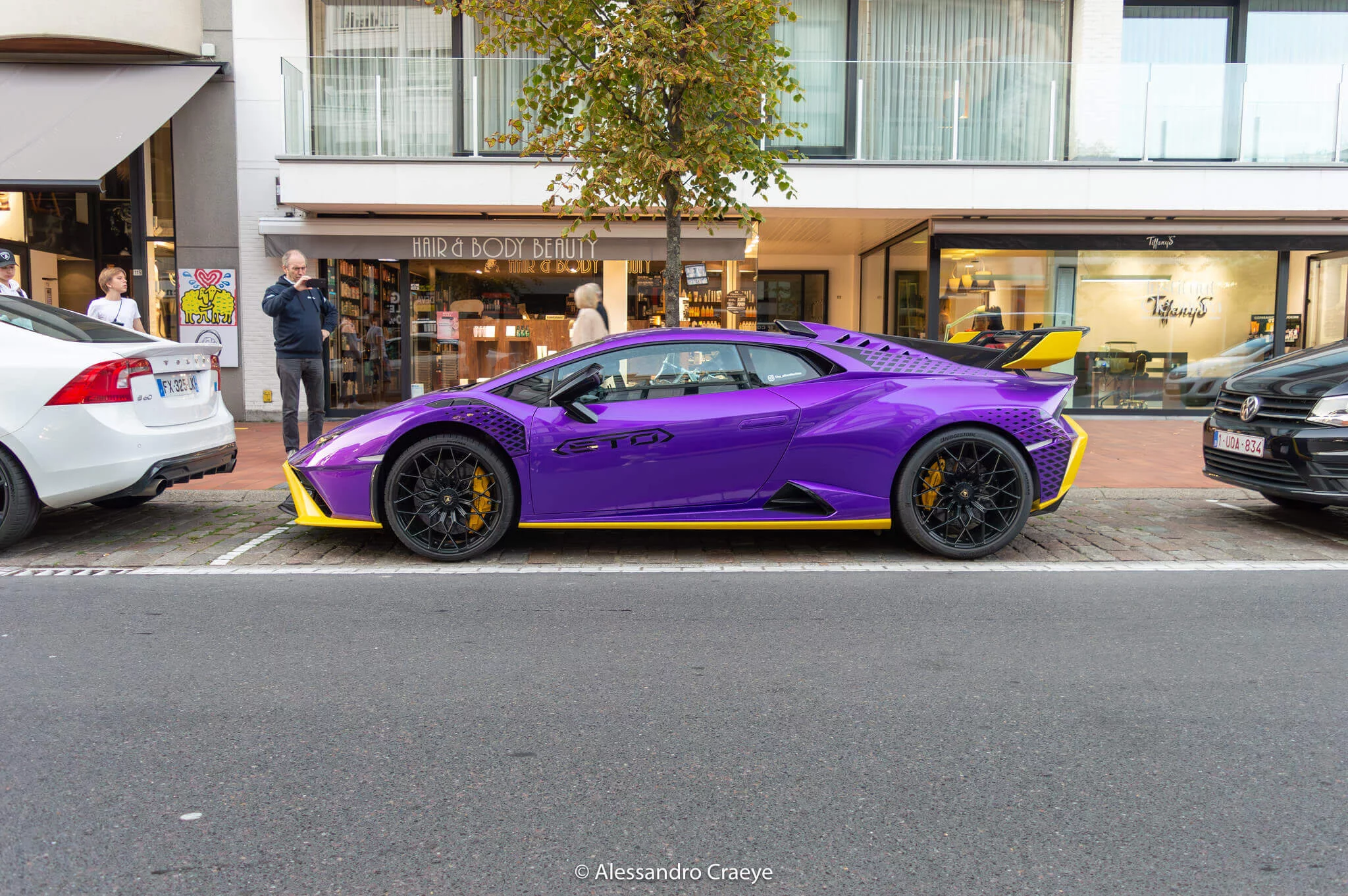 Viola Pasifae Lamborghini Huracán