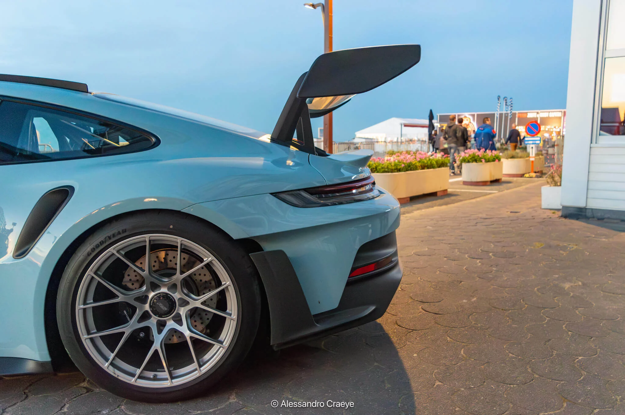 Meissen Blue Porsche 911 GT3 RS