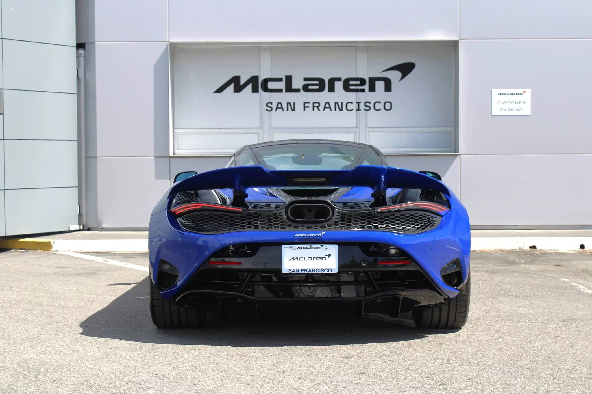 Aurora Blue McLaren 750S