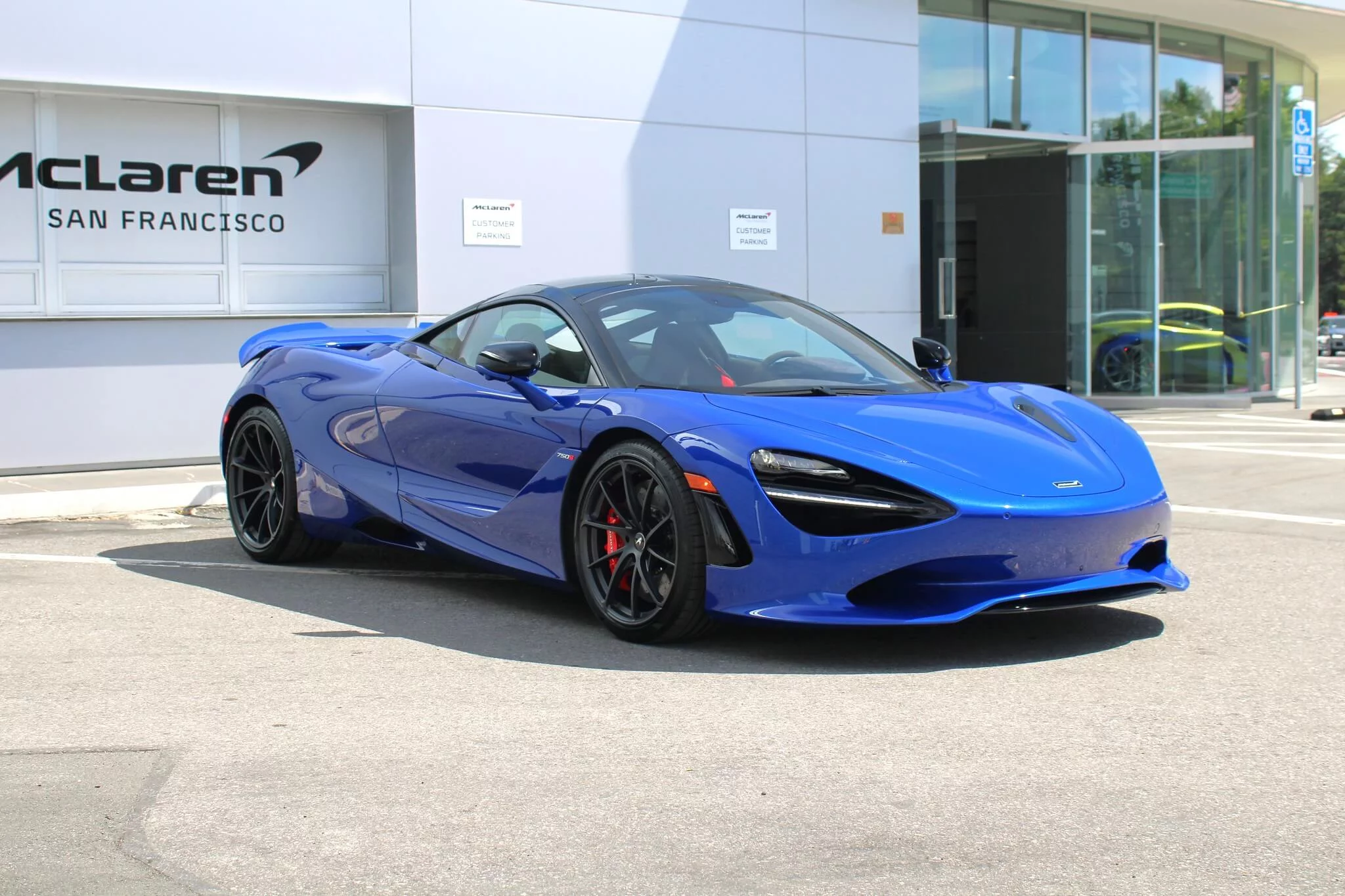 Aurora Blue McLaren 750S