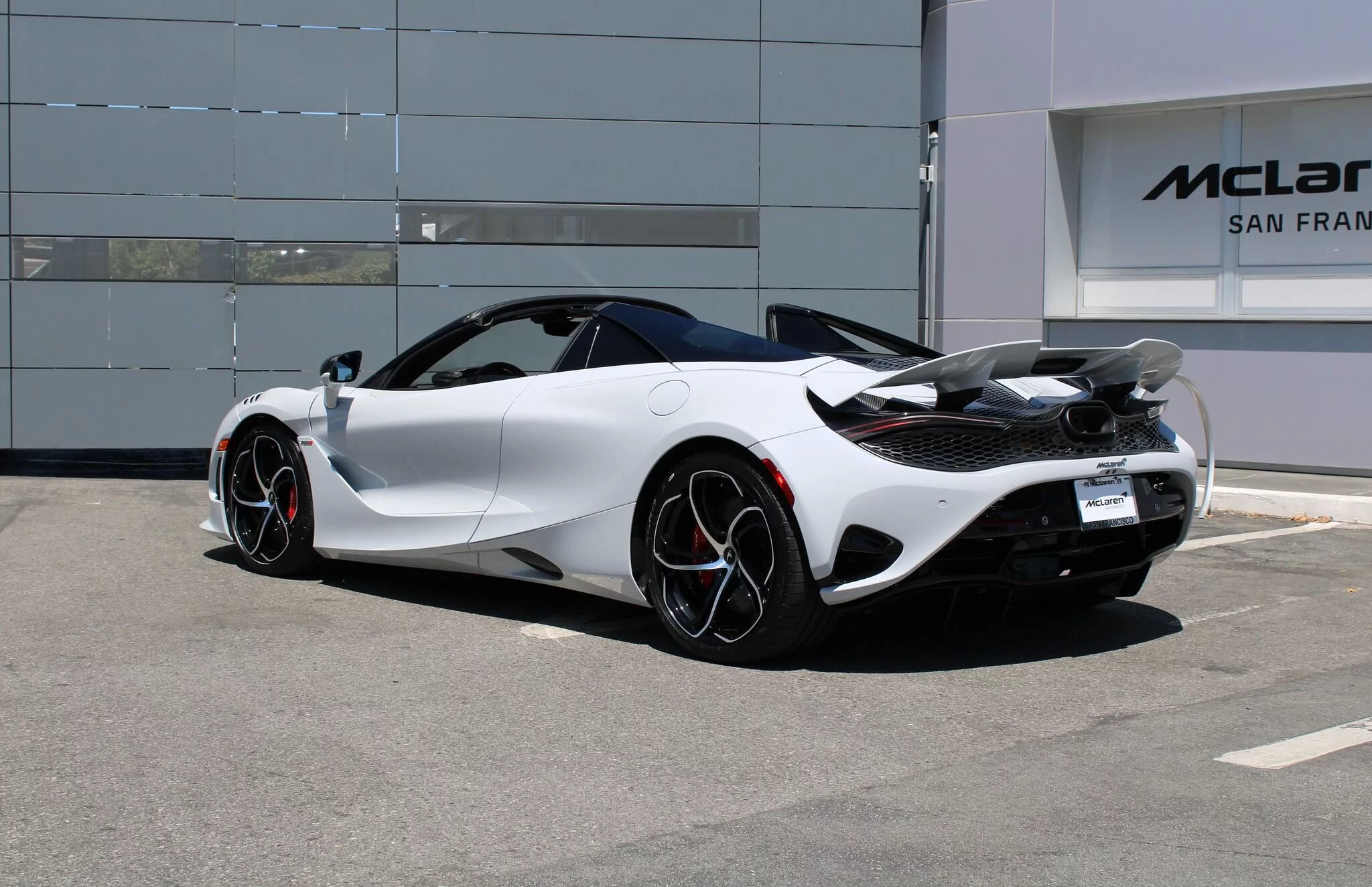 Cirrus Grey McLaren 750S