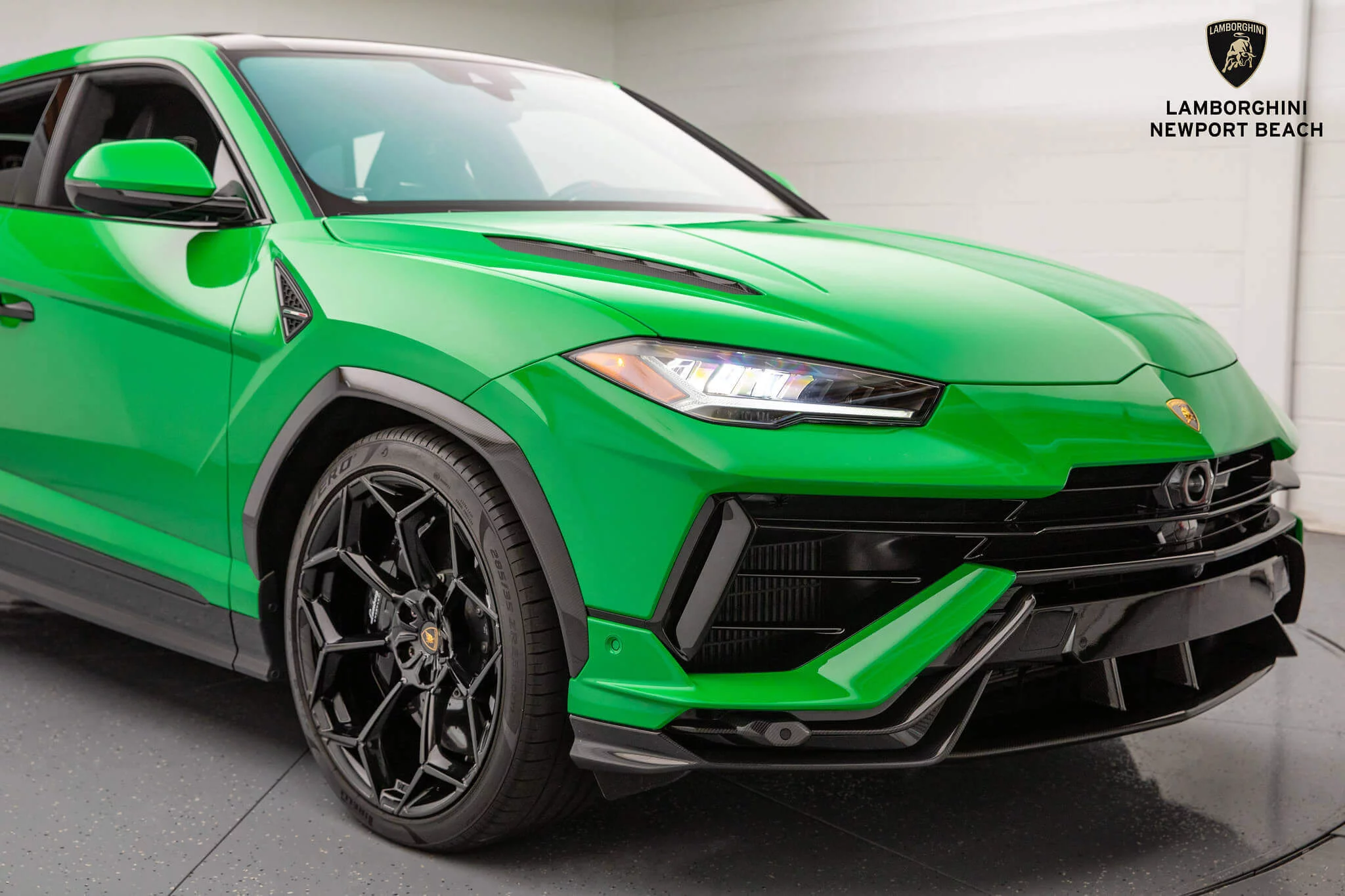 Verde Viper Lamborghini Urus