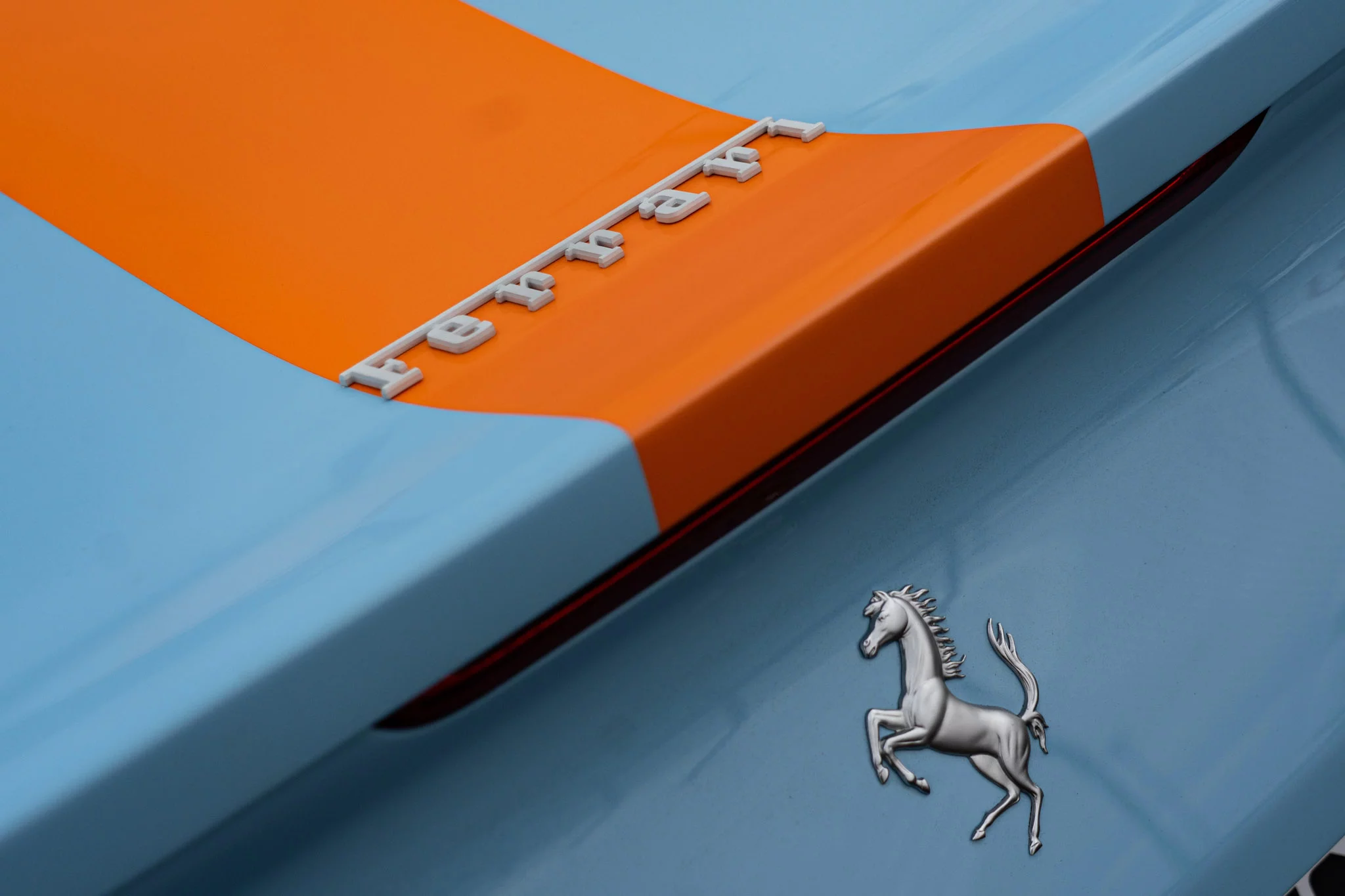 Azzurro La Plata Ferrari 812