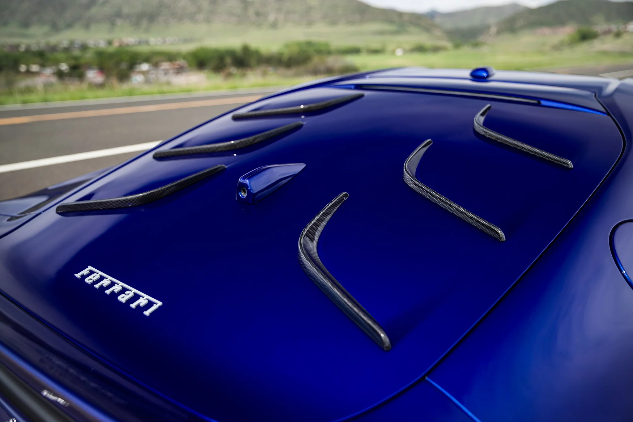 Blu Torrice Ferrari 812