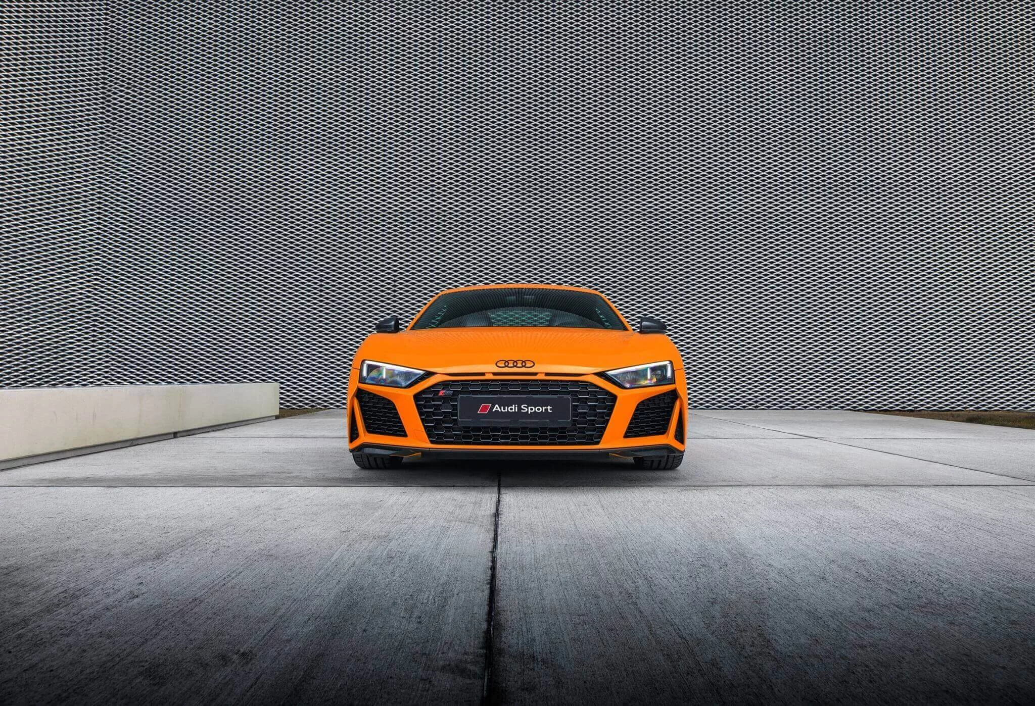 Glut Orange Audi R8
