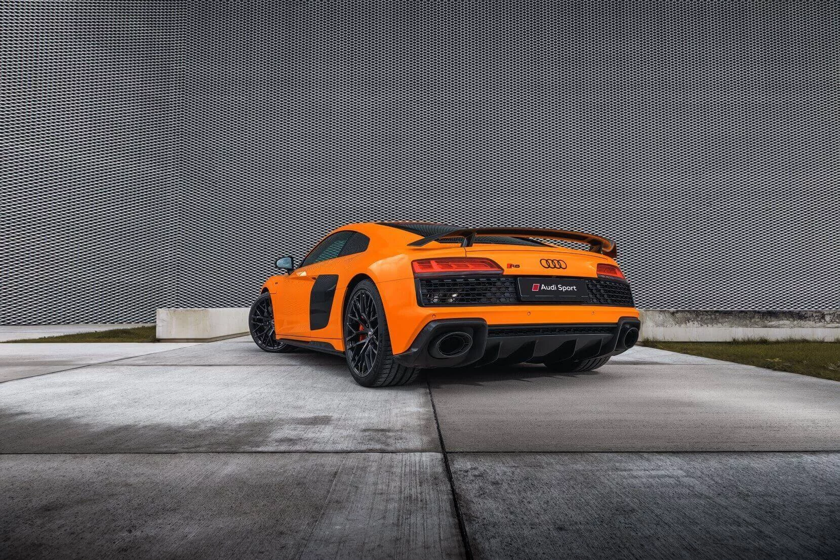 Glut Orange Audi R8