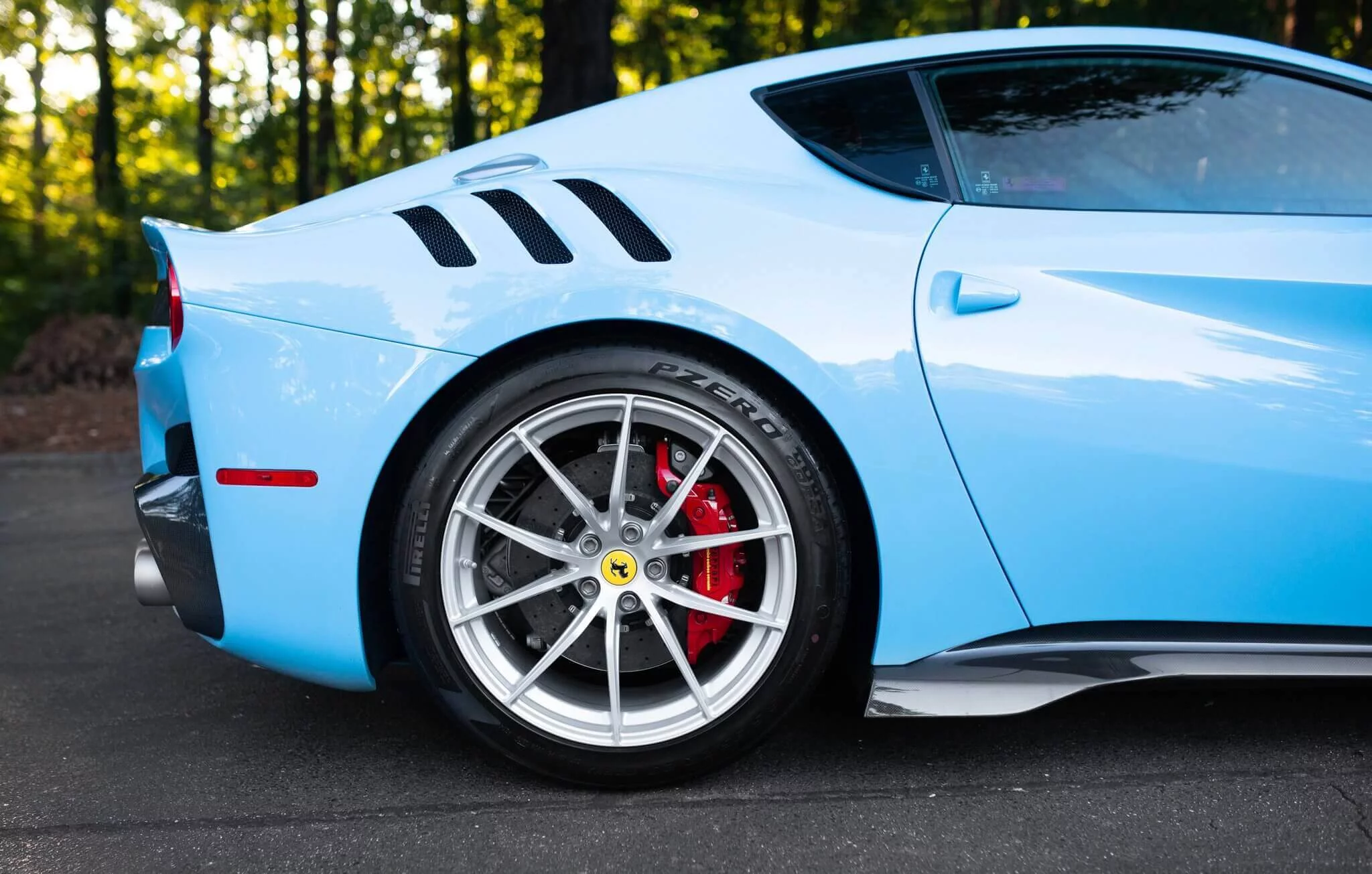 Azzurro La Plata Ferrari F12