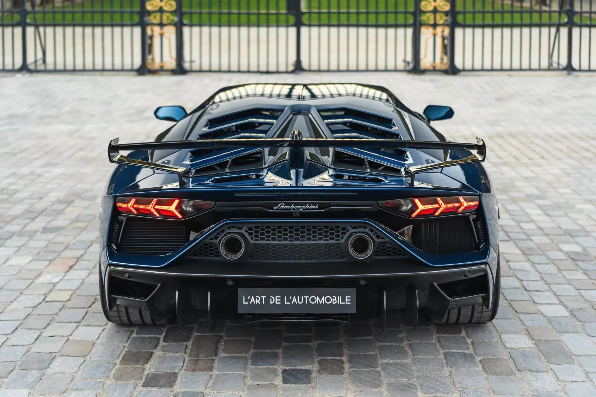 Blu Hera Lamborghini Aventador