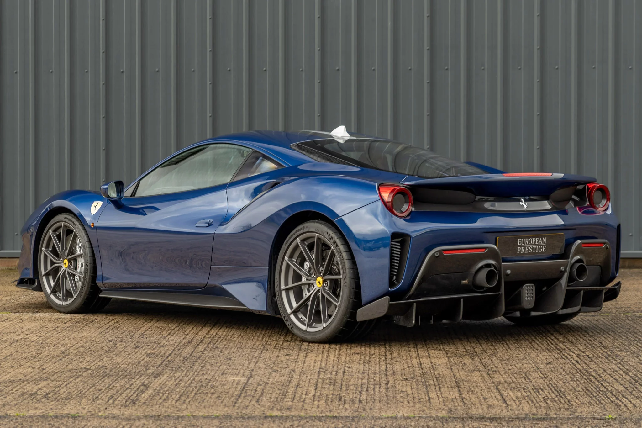 Blu Tour de France 70 Ferrari 488