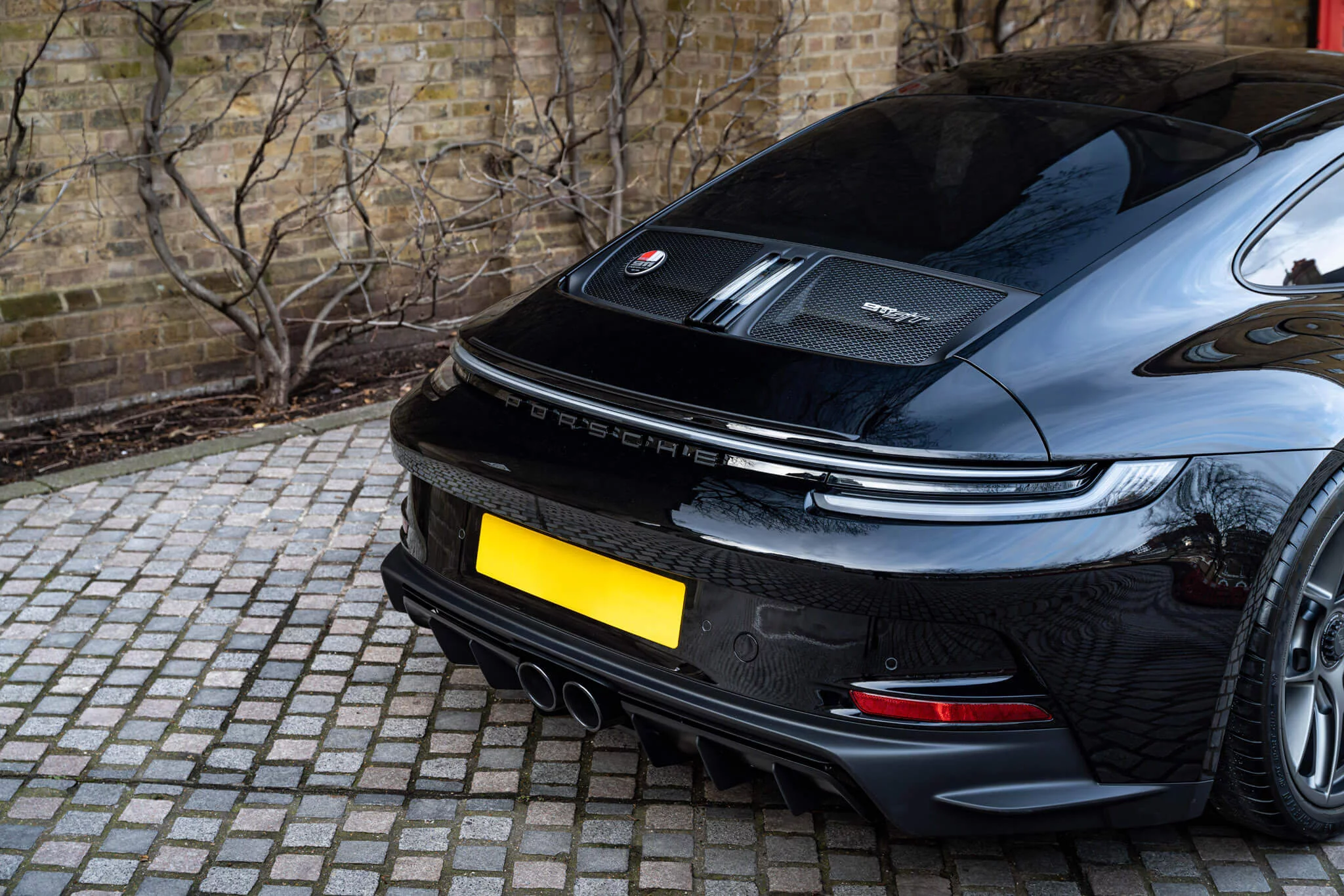 Black Porsche 911 S/T