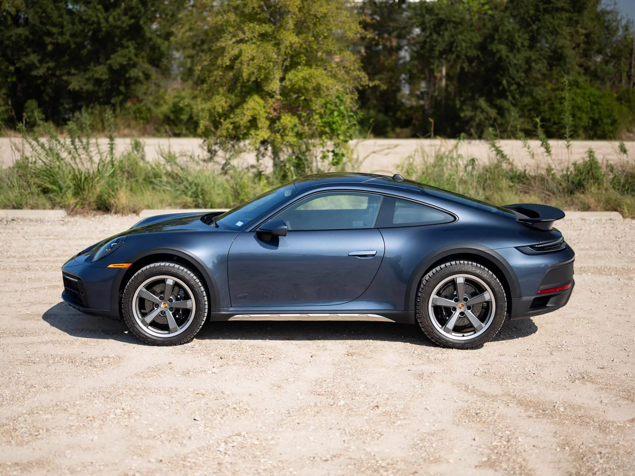 Yachting Blue Metallic Porsche 911 Dakar