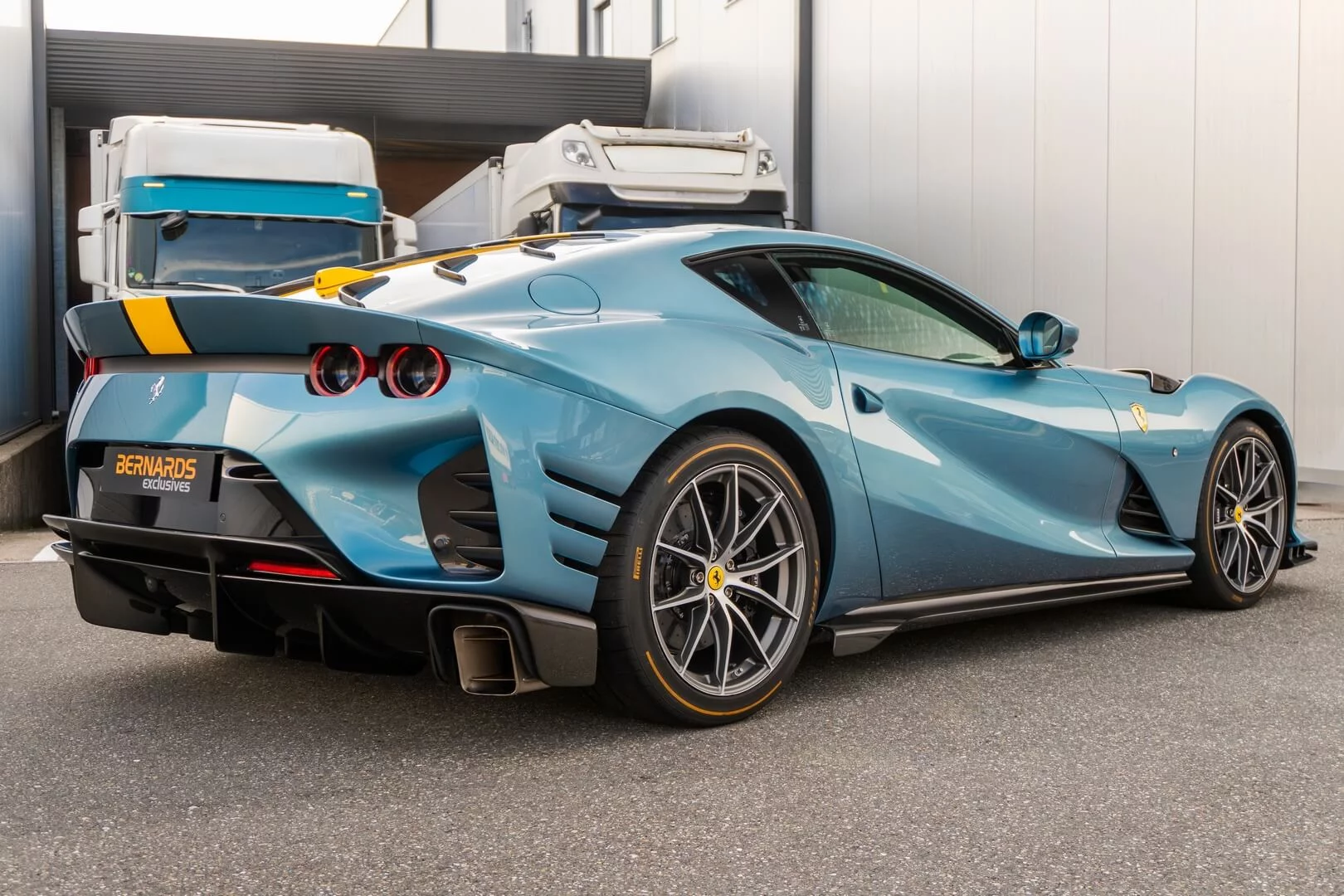 Azzurro Metallizzato Ferrari 812