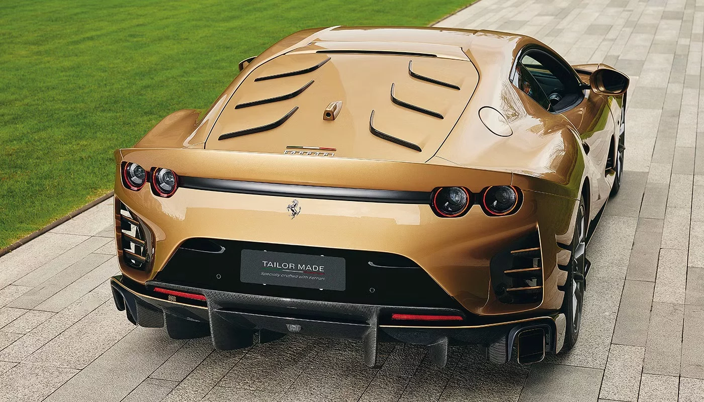 Oro Baviera Ferrari 812
