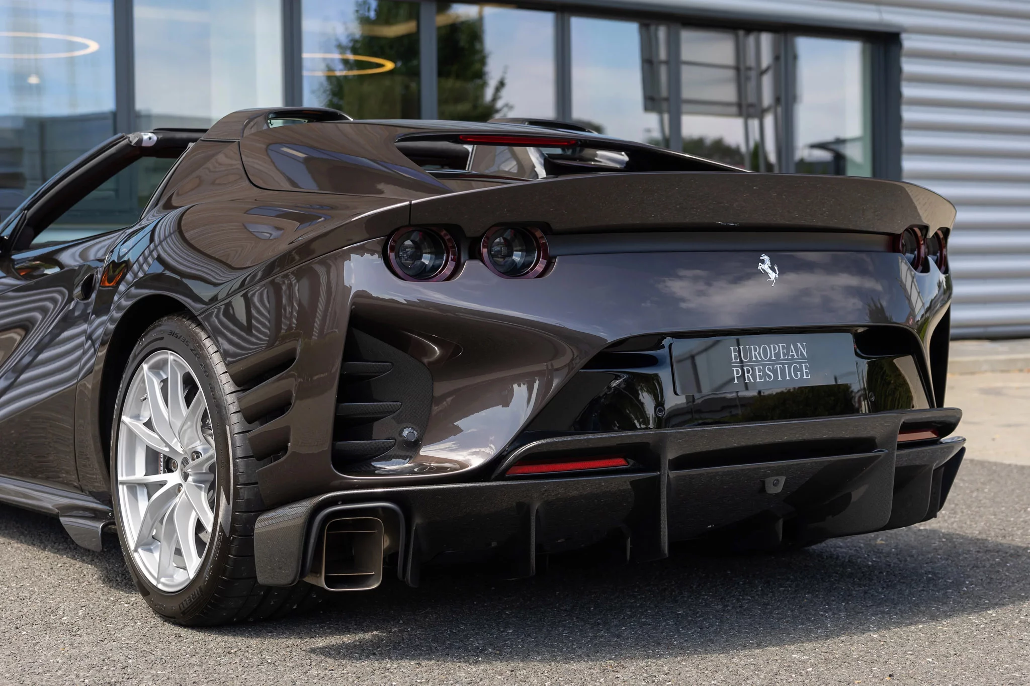 Brunito Ferrari 812
