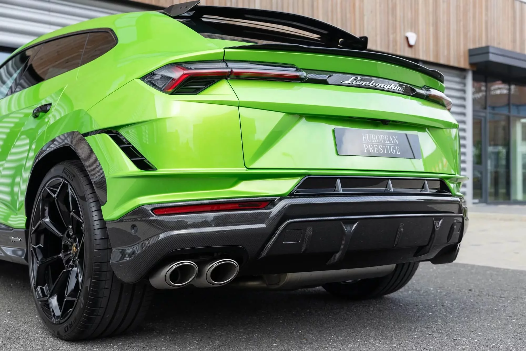 Verde Selvans Lamborghini Urus