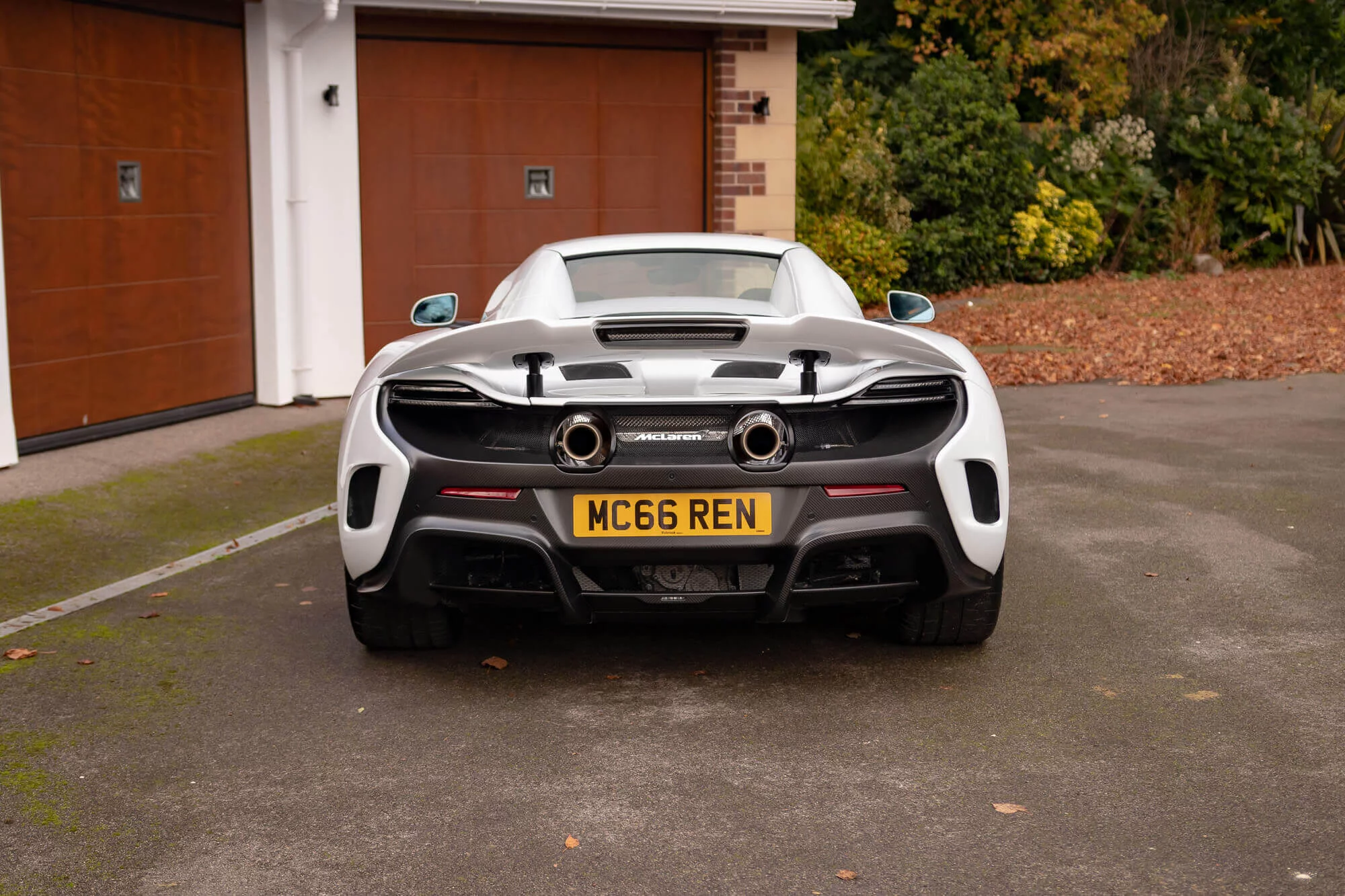 Silica White McLaren 675LT