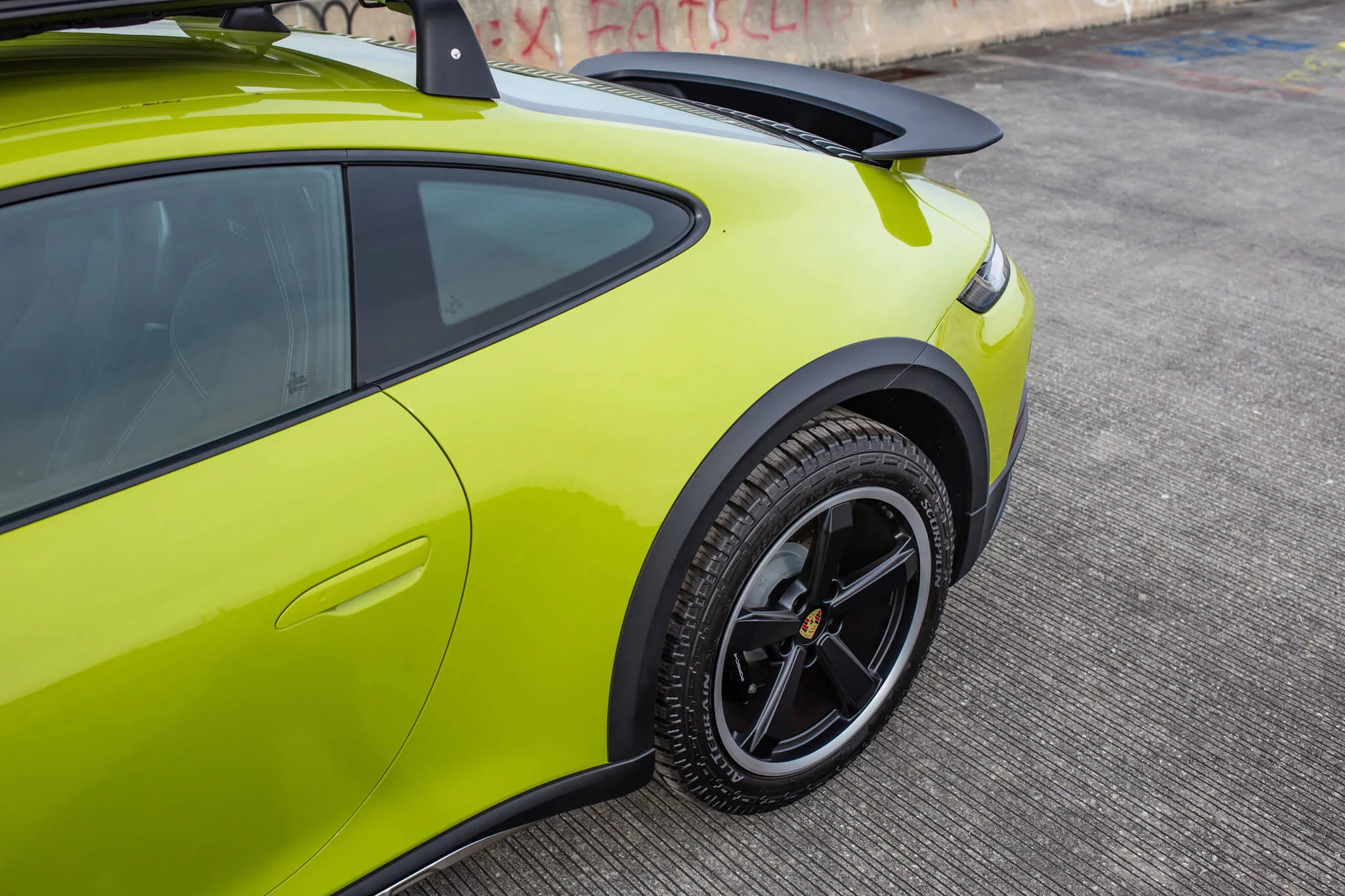 Linden Green Porsche 911 Dakar
