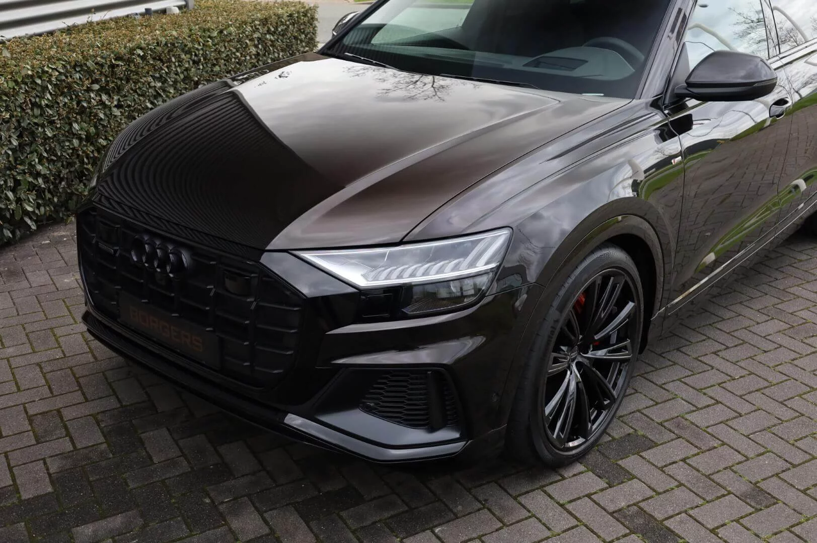 Tamarind Brown Audi Q8